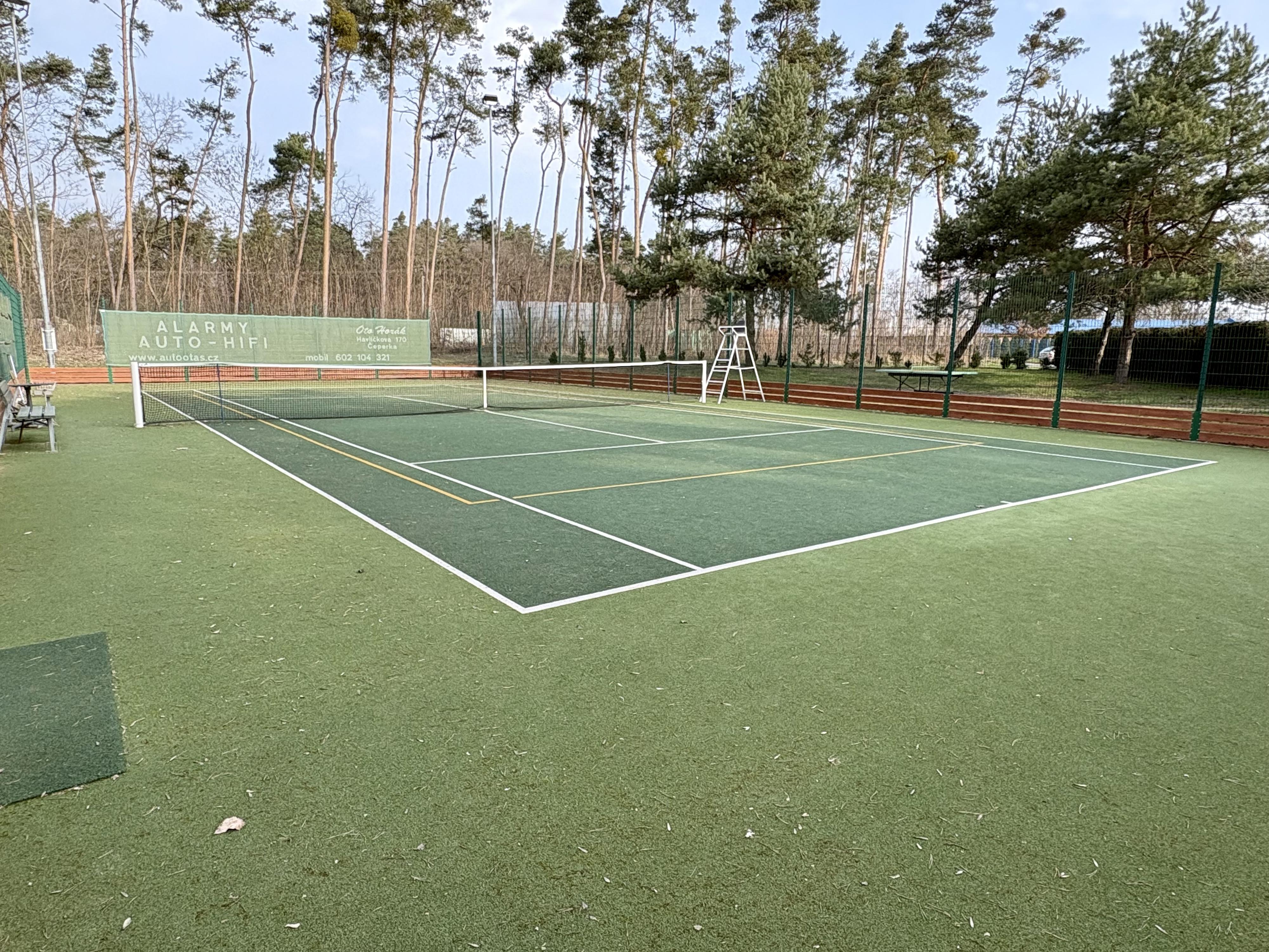 Tenisový kurt Čeperka