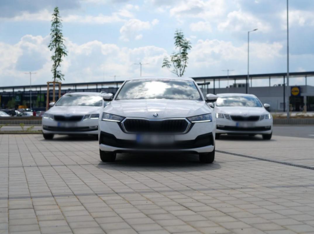 Vlastimil Kašna TAXI - AUTOPŮJČOVNA - SPEDICE foto 3