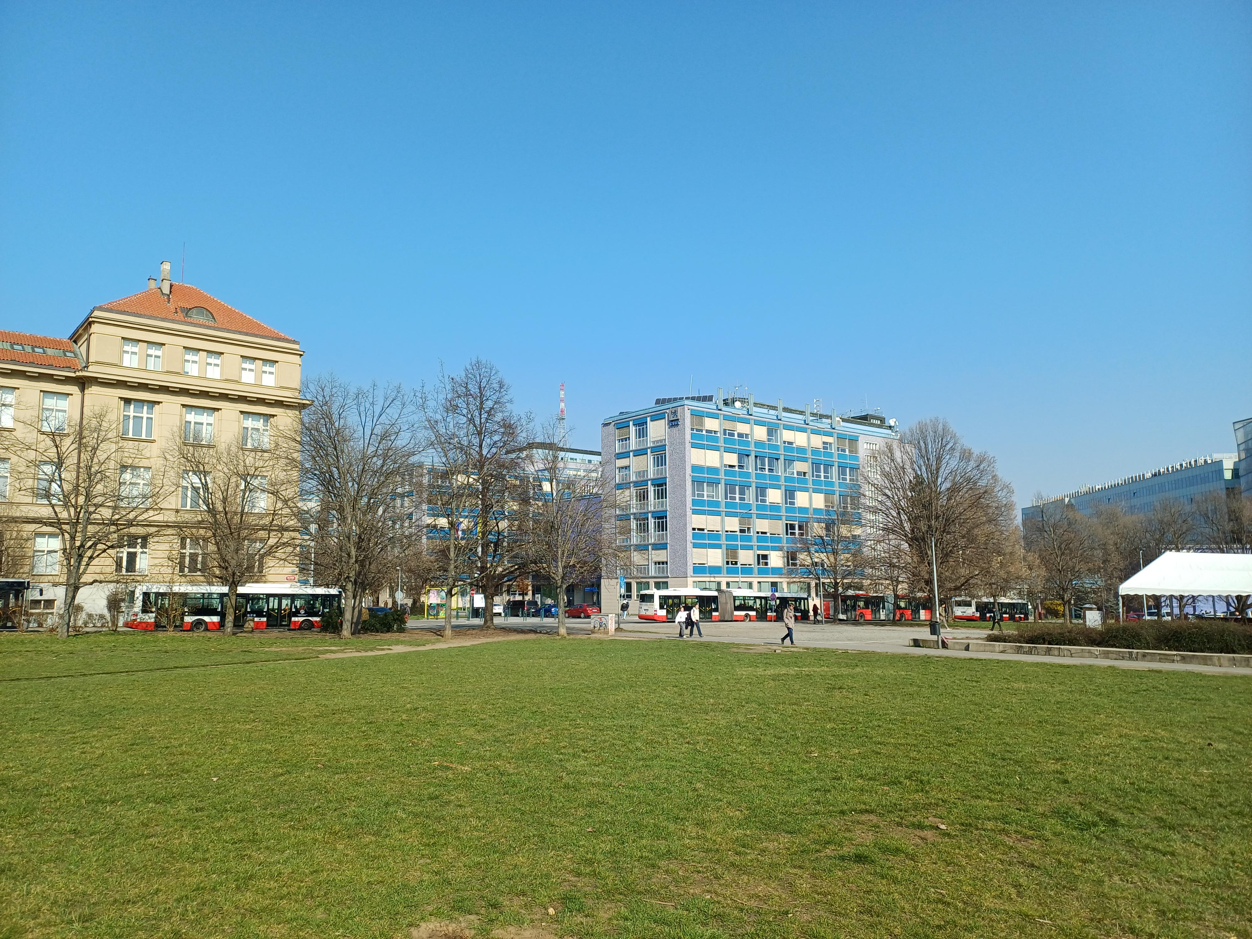 České vysoké učení technické v Praze - Katedra radioelektroniky Fakulty elektrotechnické foto 2