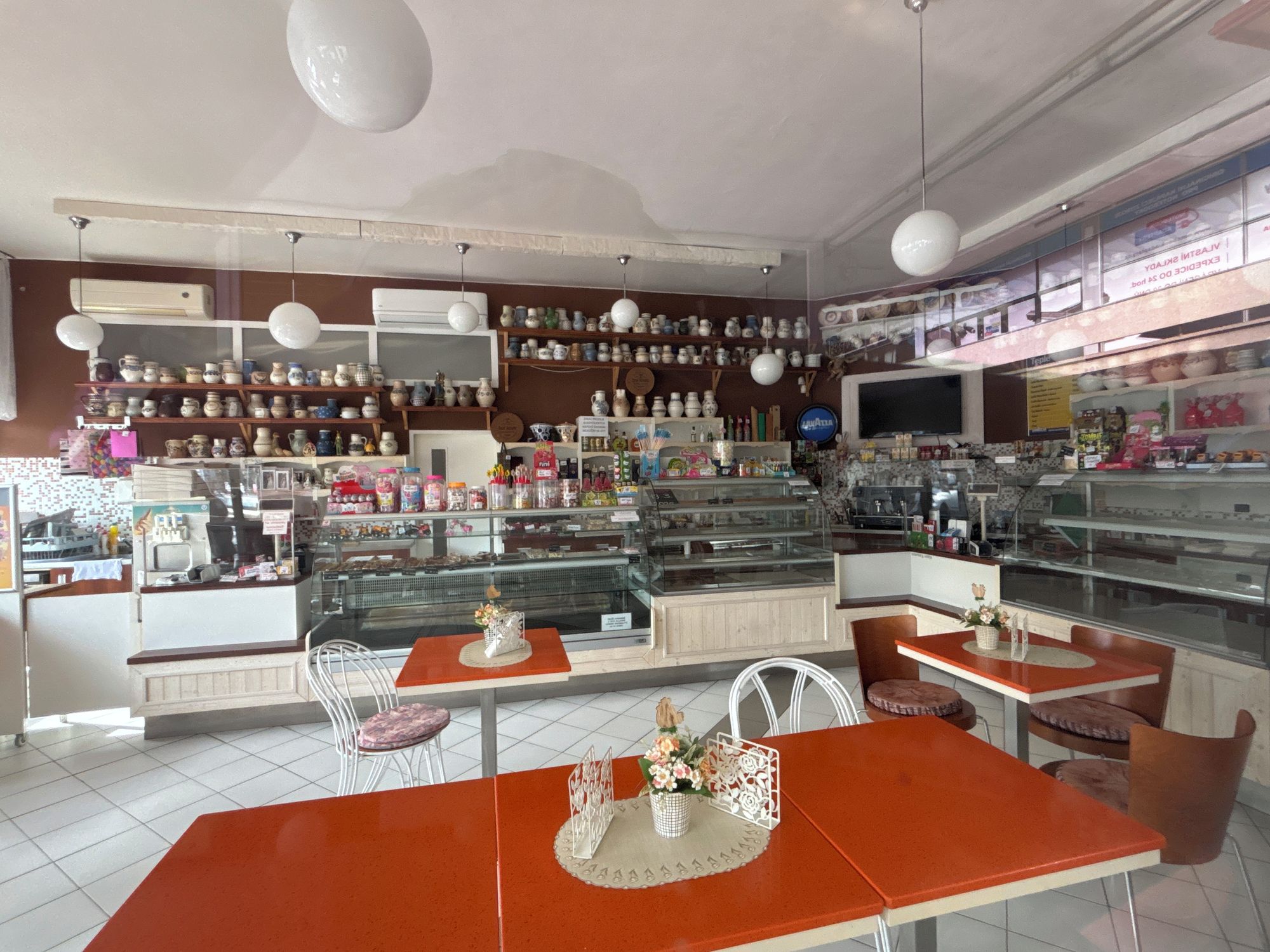 Učňovská cukrárna a pekárna foto 2