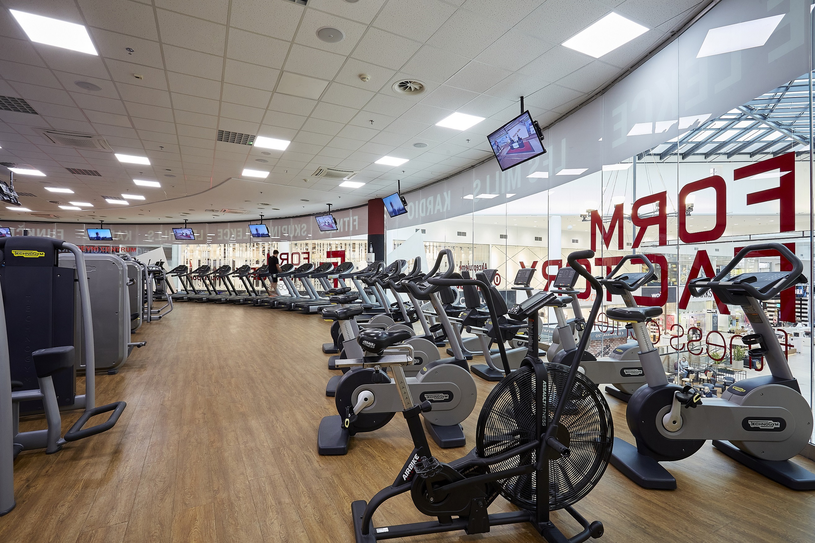 Form Factory Ostrava Avion foto 1