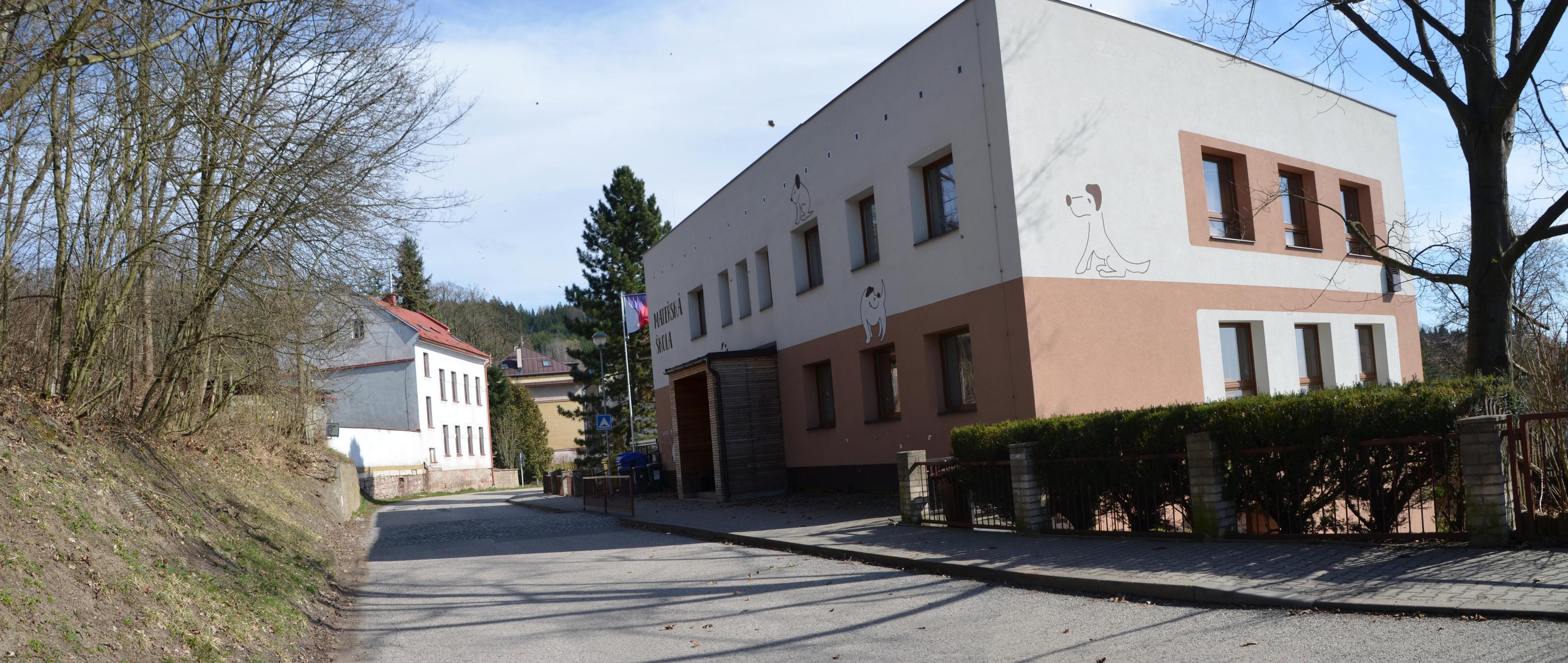 MŠ Malé Svatoňovice foto 2