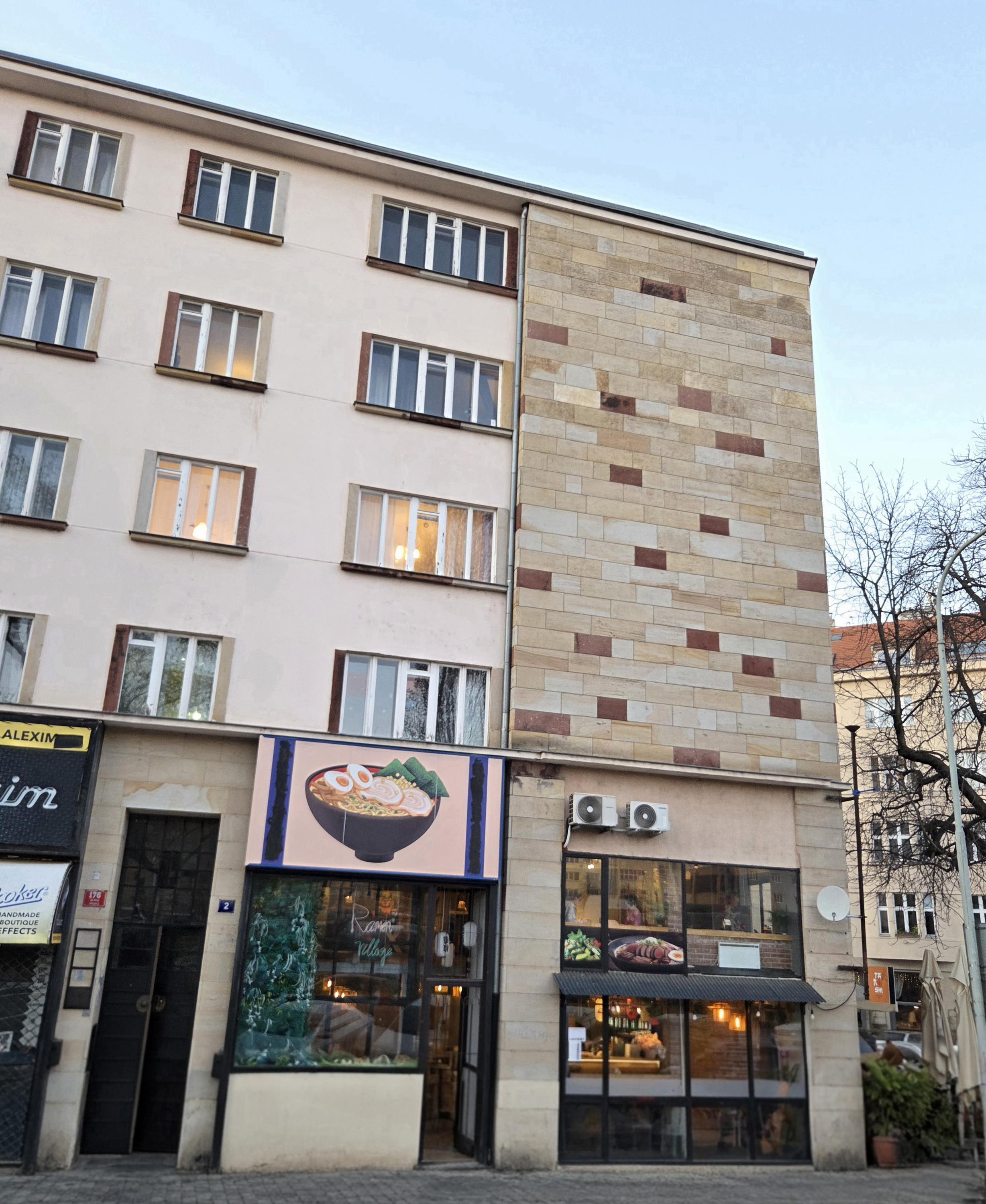 Tanoshi Asian fusion & Sushi foto 3