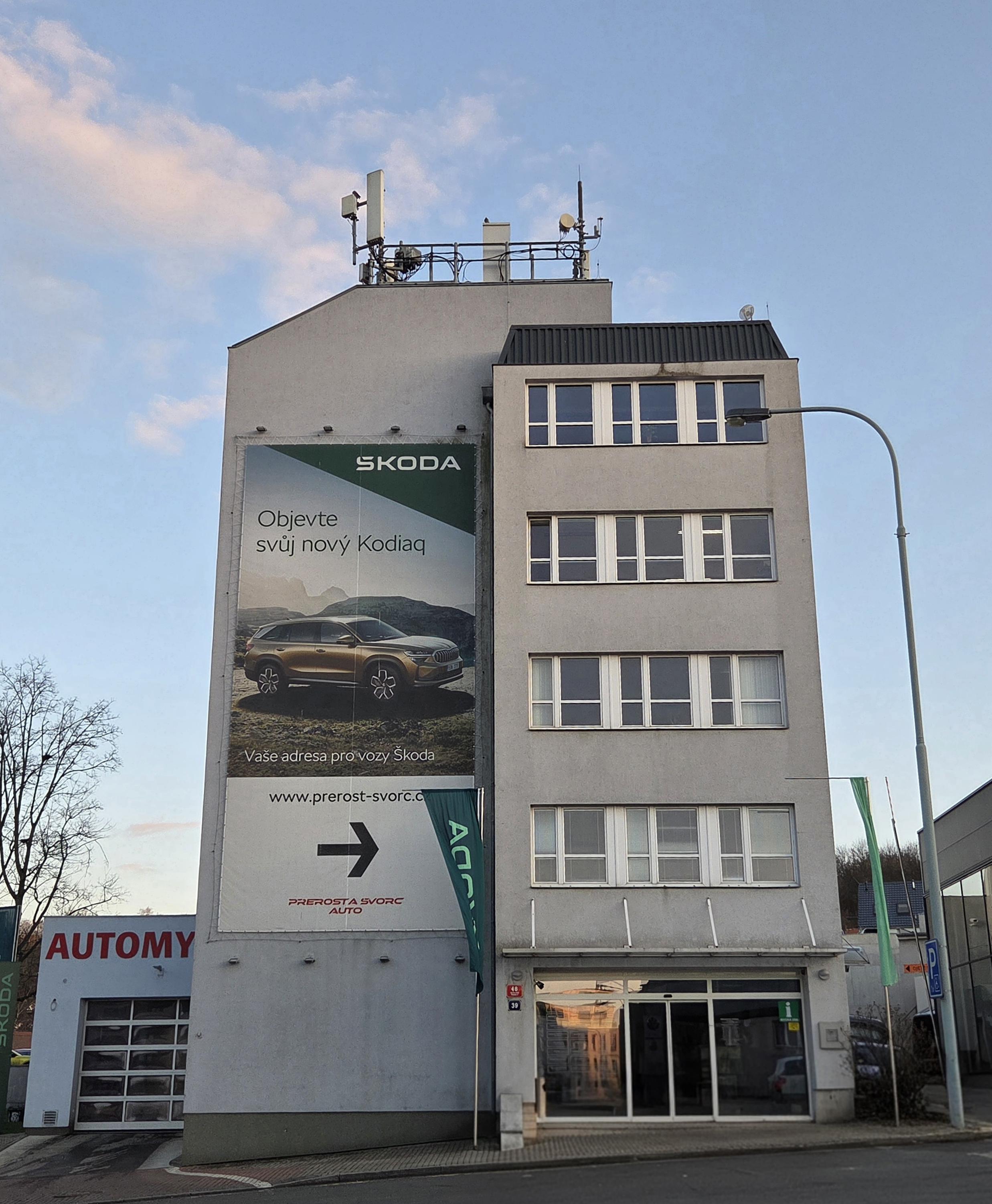 PŘEROST A ŠVORC AUTO - automyčka foto 3