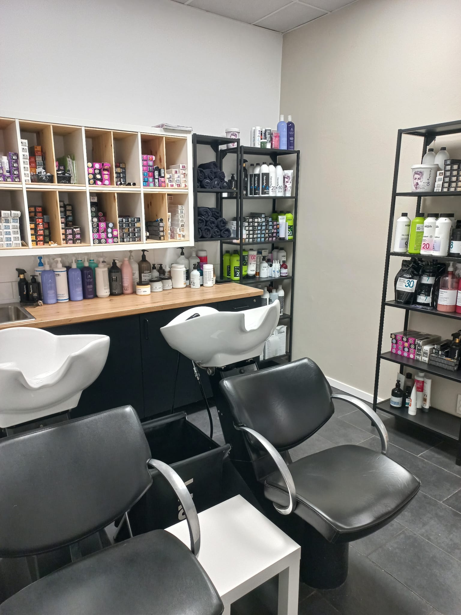 Salon HUGO hair & beauty foto 4