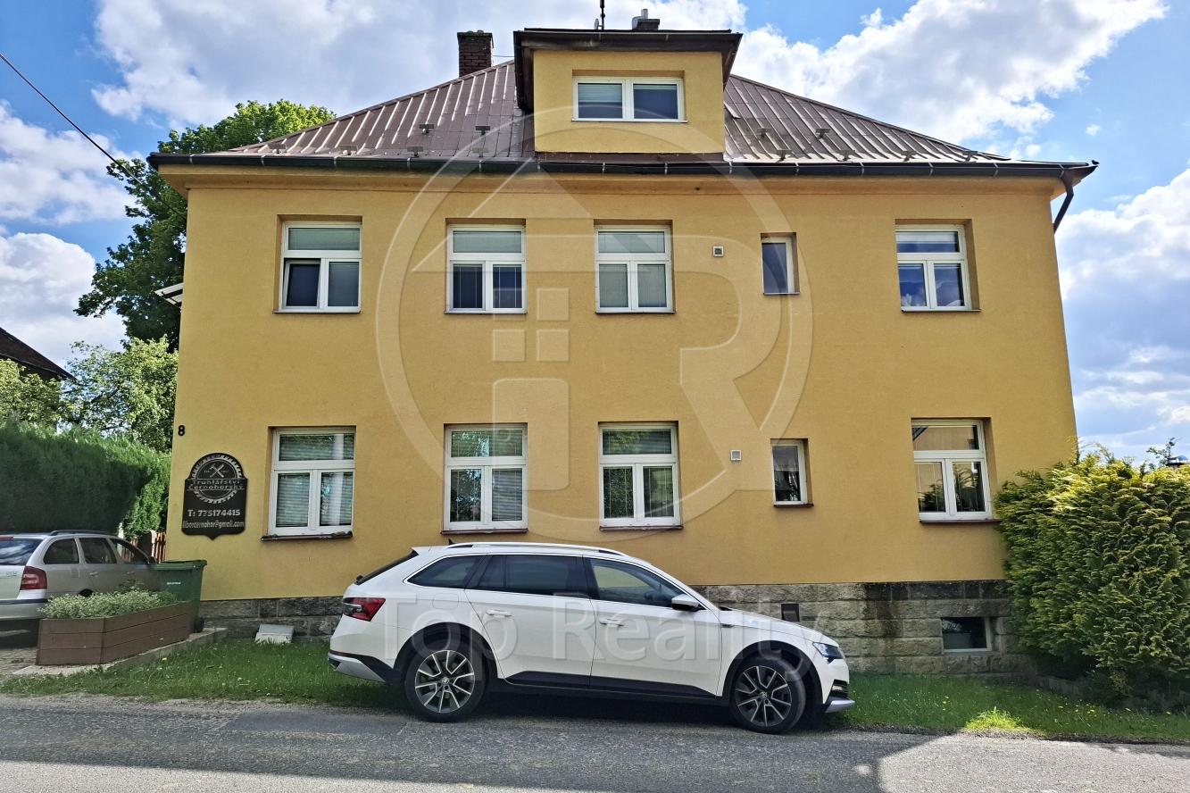 Prodej dvougeneračního RD v Roztokách u Semil.