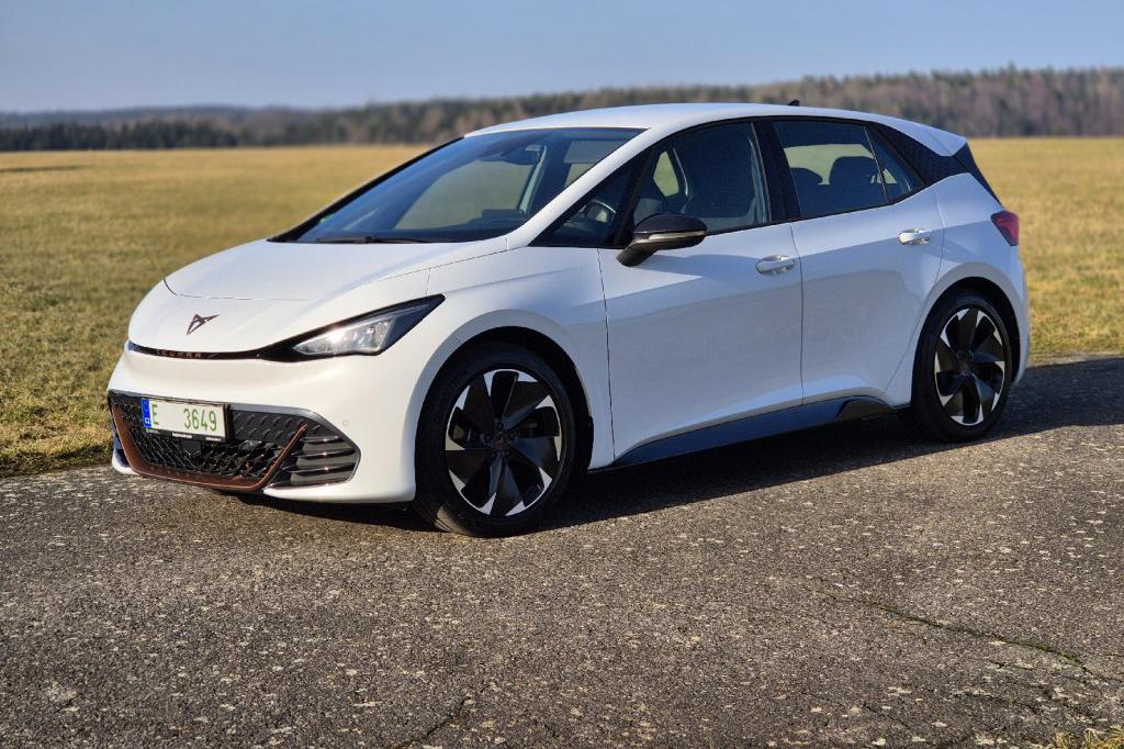 Cupra Born, E-Boost, 170 kW 82kWh 5 míst