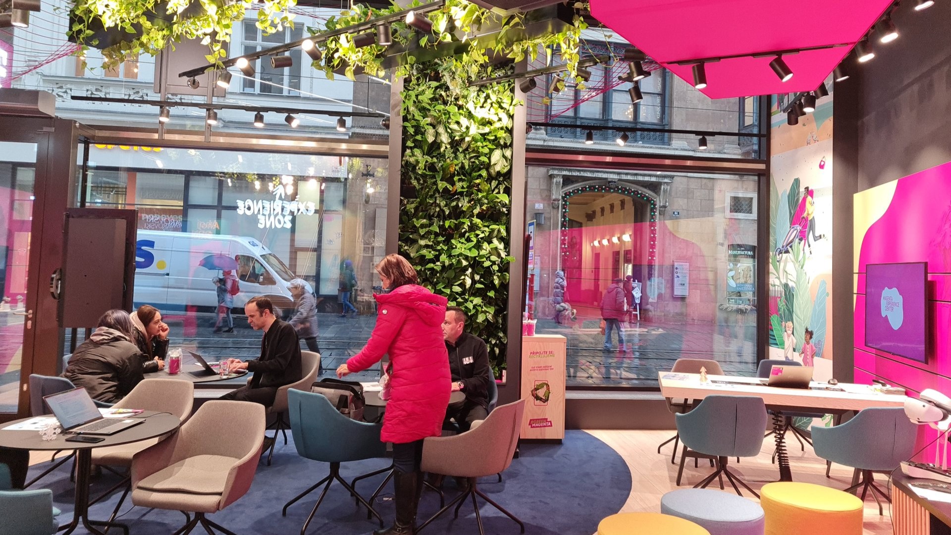 Magenta Experience Center foto 2