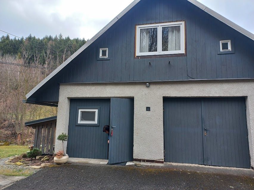 Chaloupka u potoku foto 2