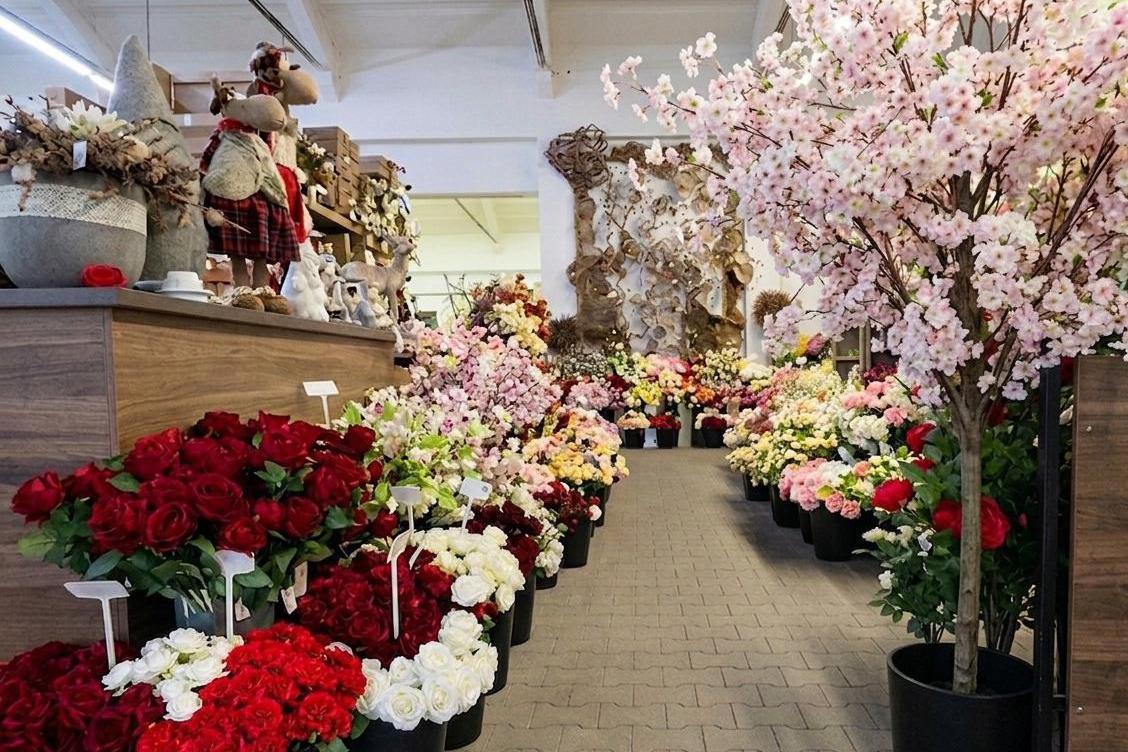 Showroom dekorací a umělých květin – 1400 m²