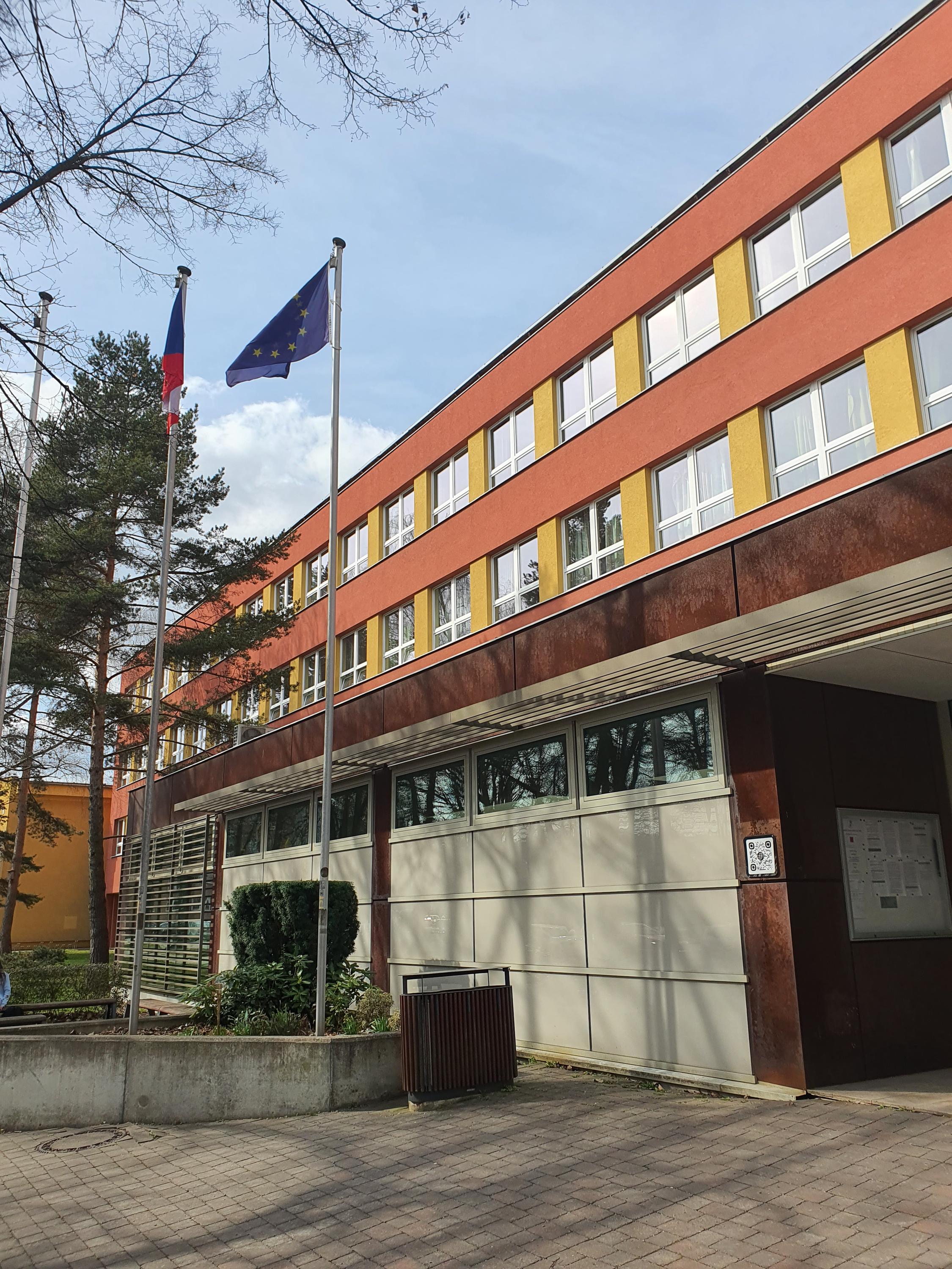 Gymnázium Nad Alejí foto 4