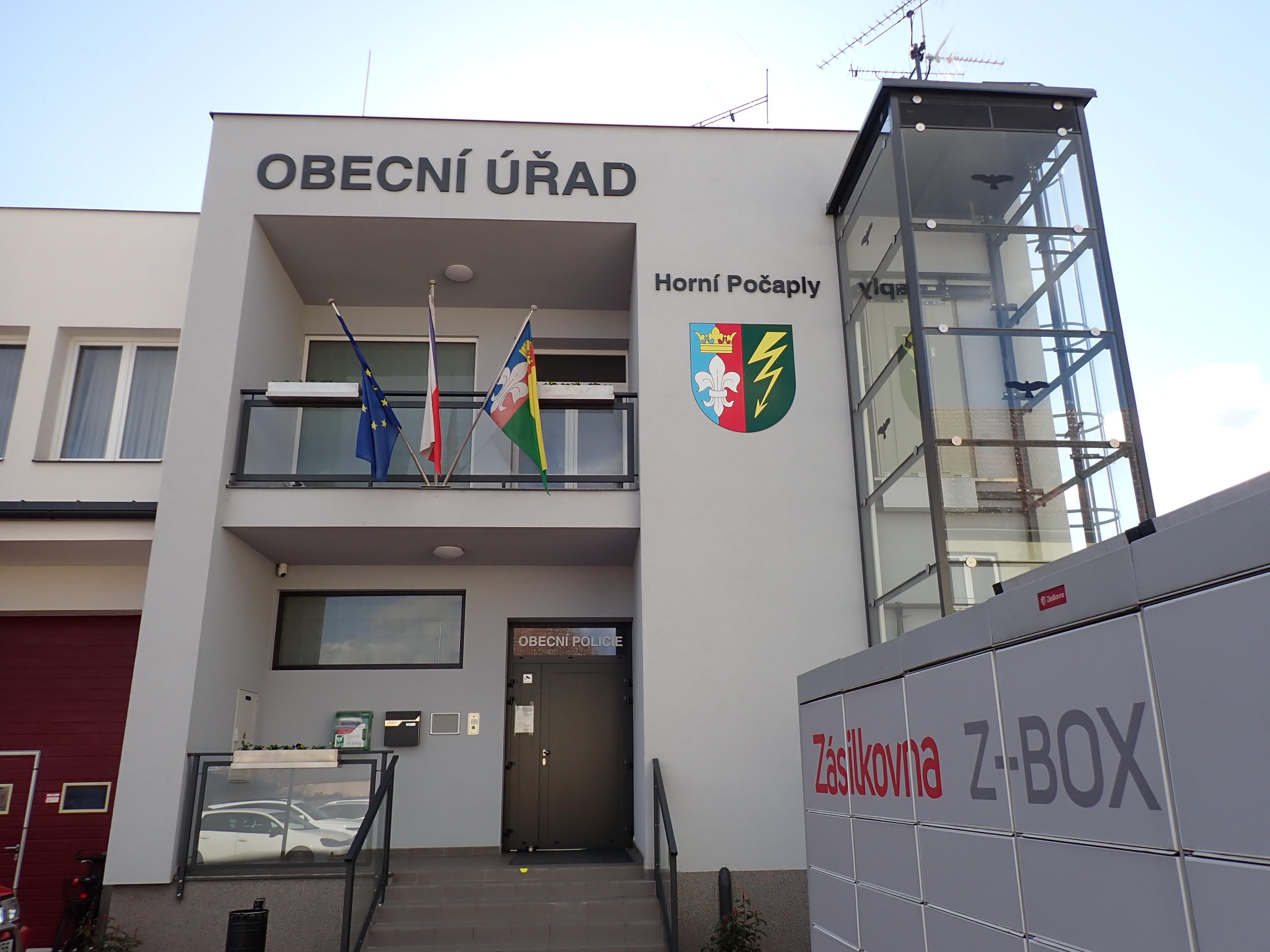 Horní Počaply - obecní úřad foto 1