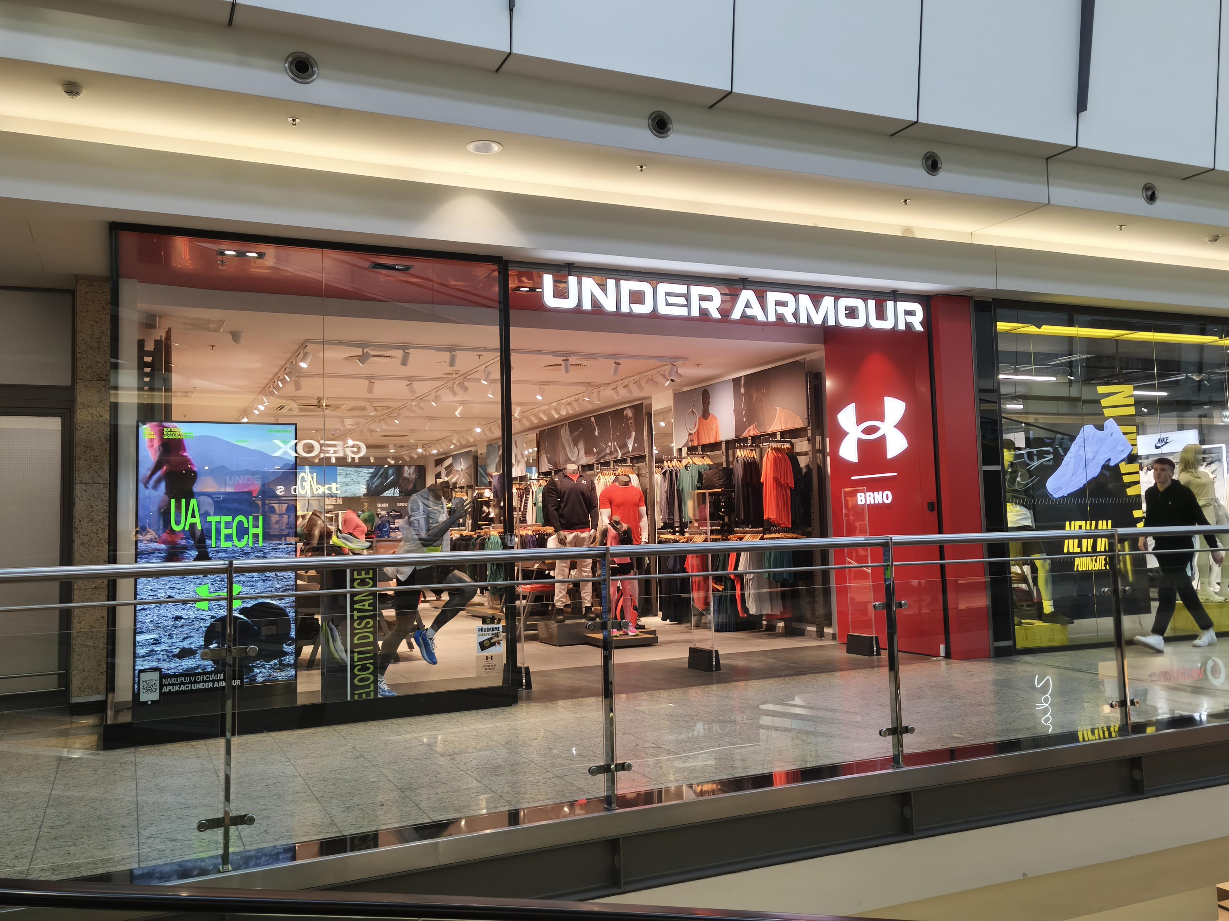 Under Armour Brand House foto 5
