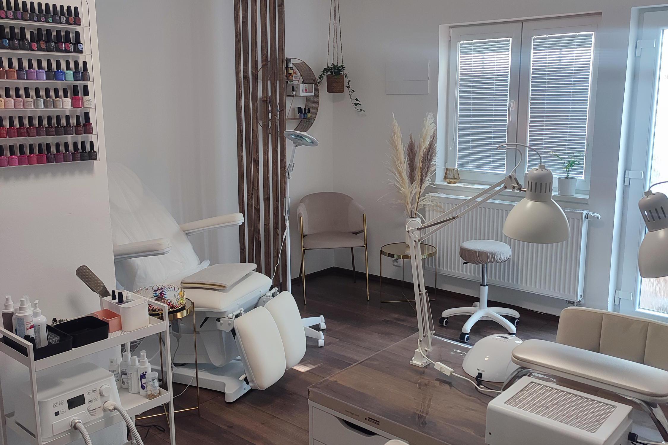 LuxNails Lucie Jelínková foto 1