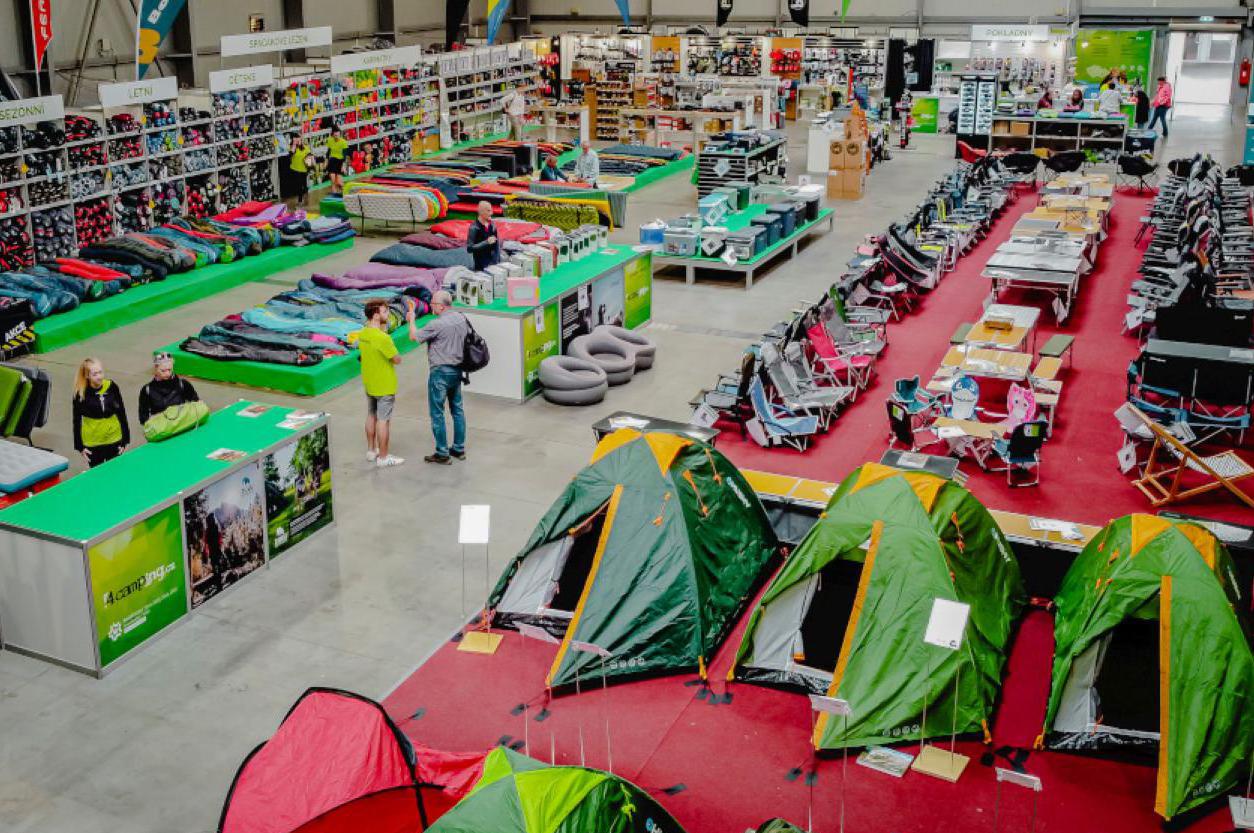 Výstava stanů a vybavení do přírody