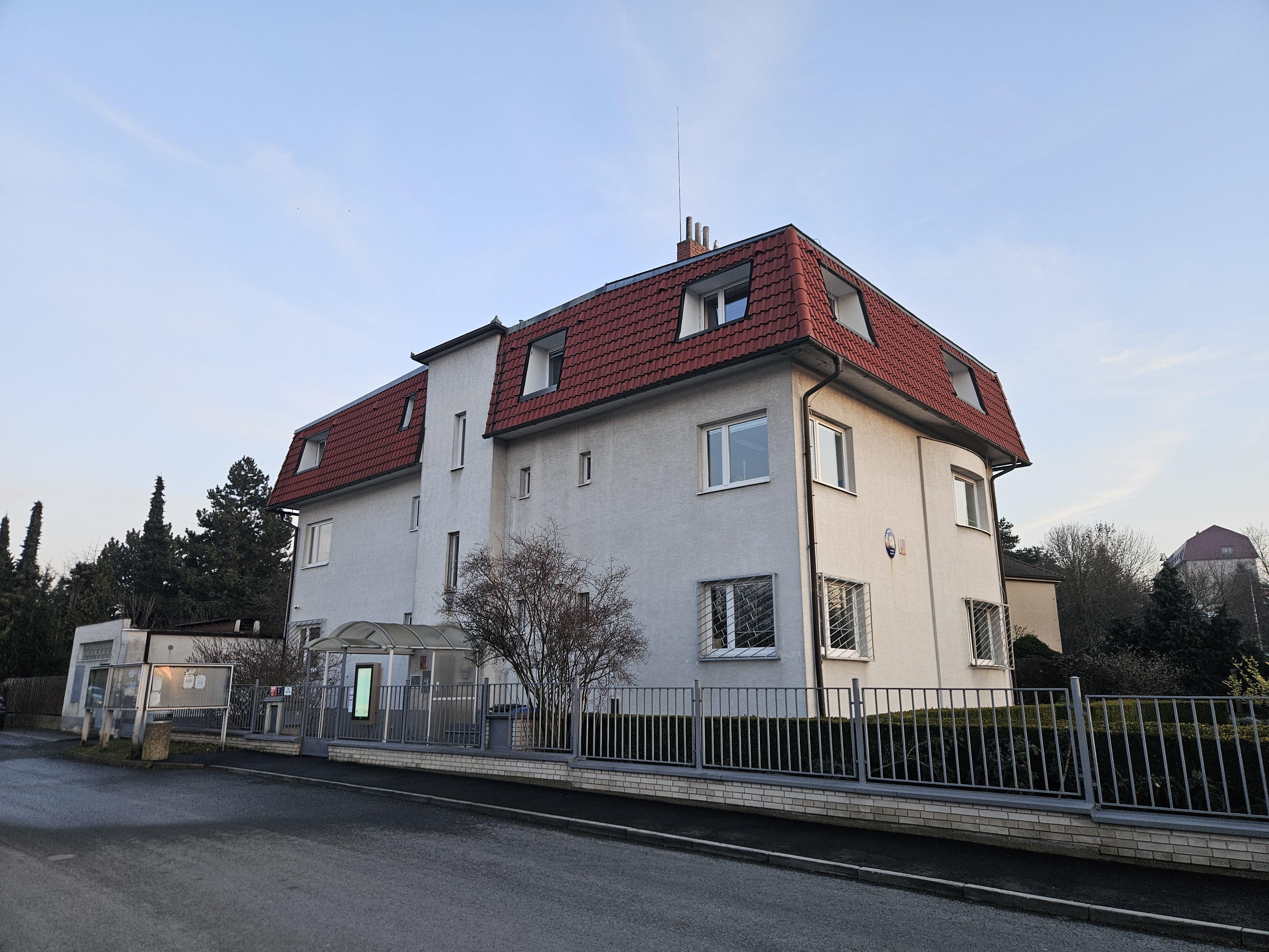 Úřad městské části Praha-Zličín foto 4