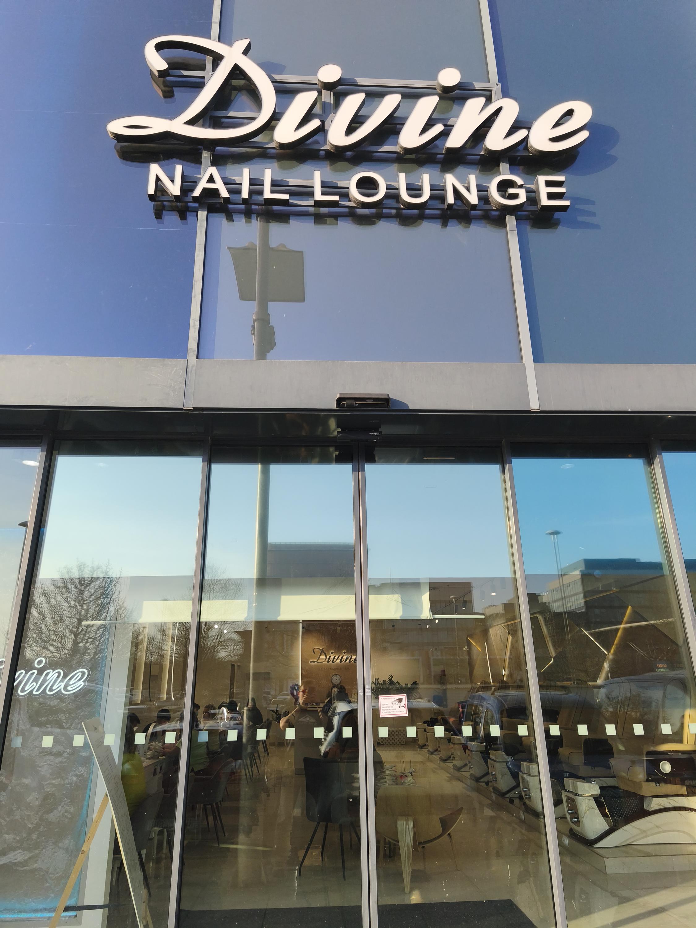DIVINE Nail Lounge foto 2