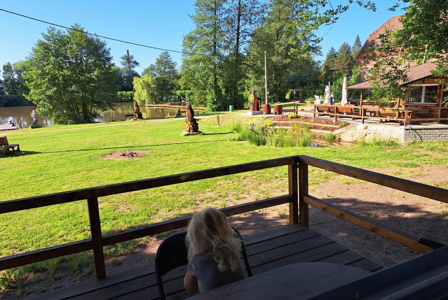 Kemp u zámku Meziměstí