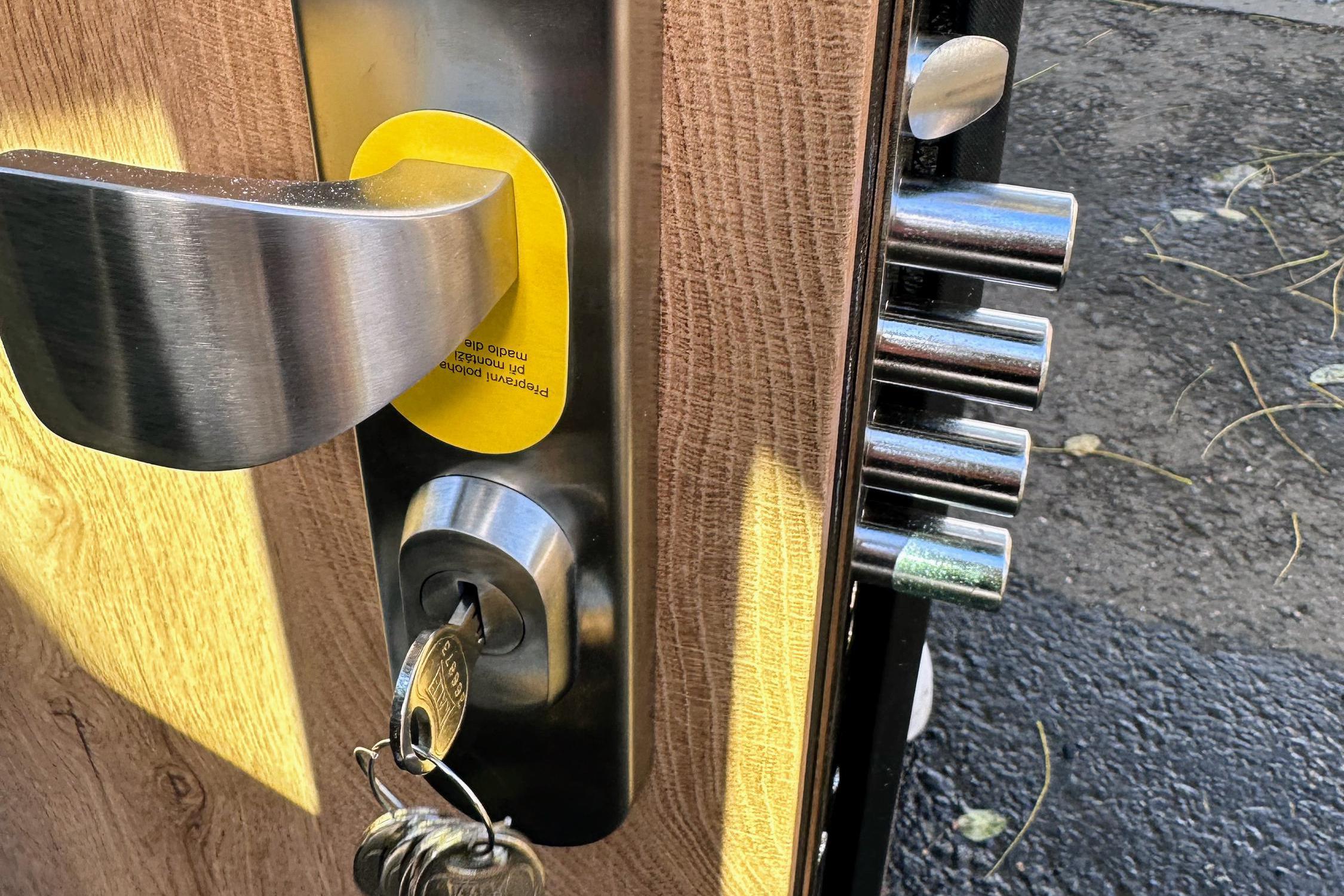 Bezpečnostní dveře - Pavel Žejdlík