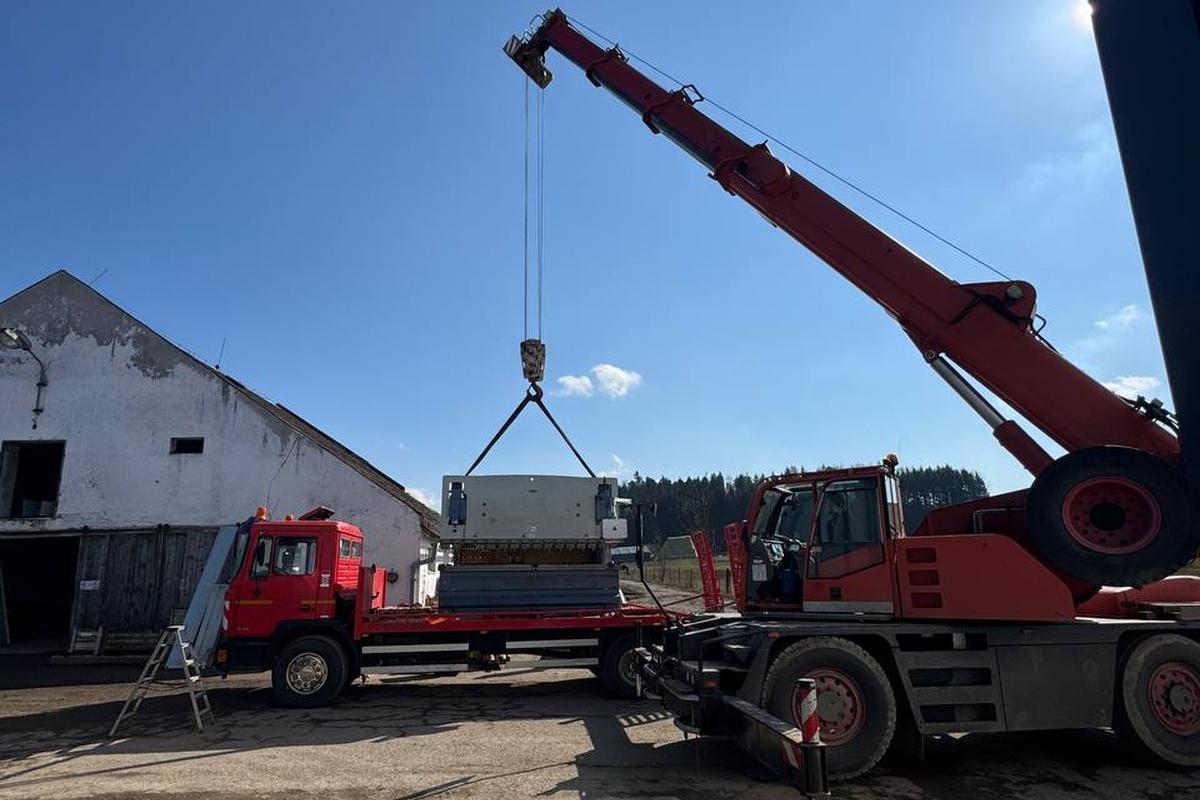 Autojeřáby - Jeřábnické práce Milan Bednařík