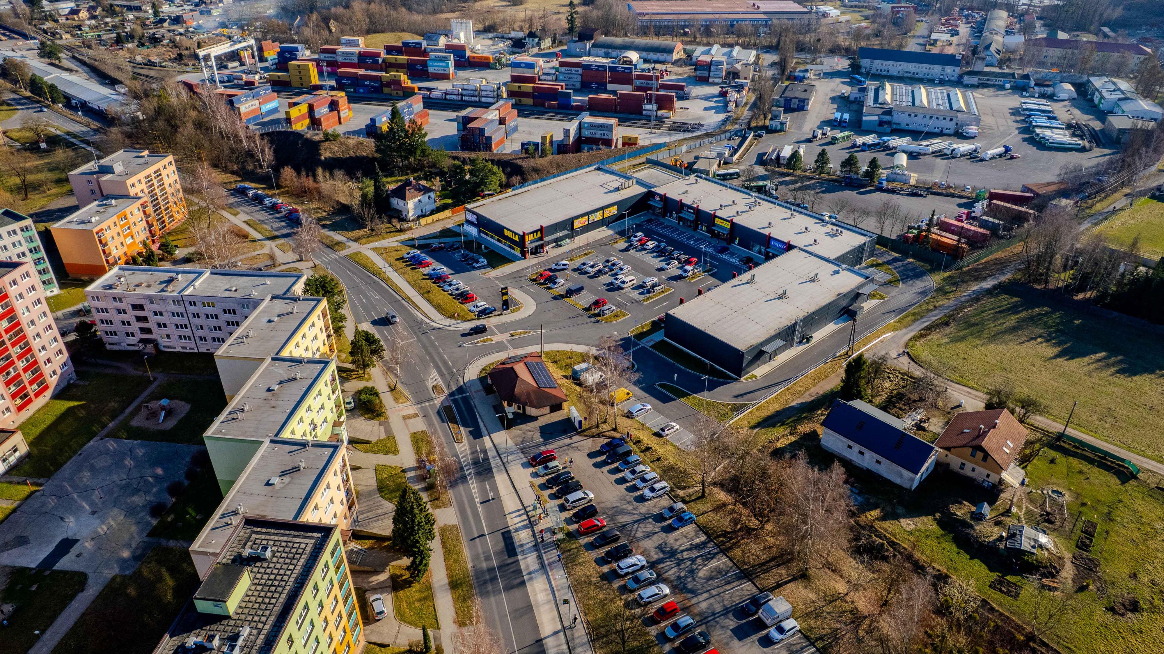Retail park Šenov foto 2