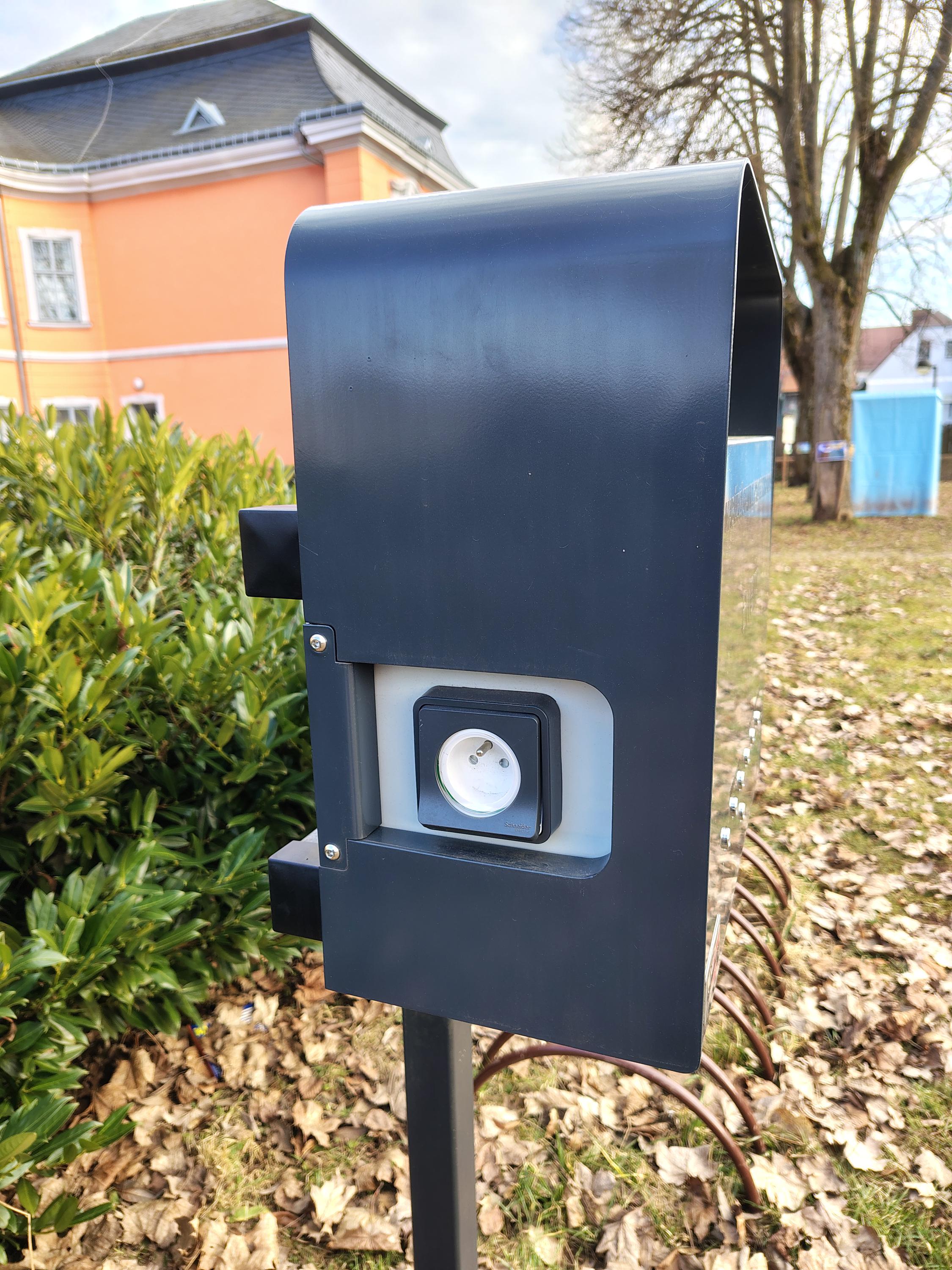 Dobíjecí stanice pro elektrokola foto 4