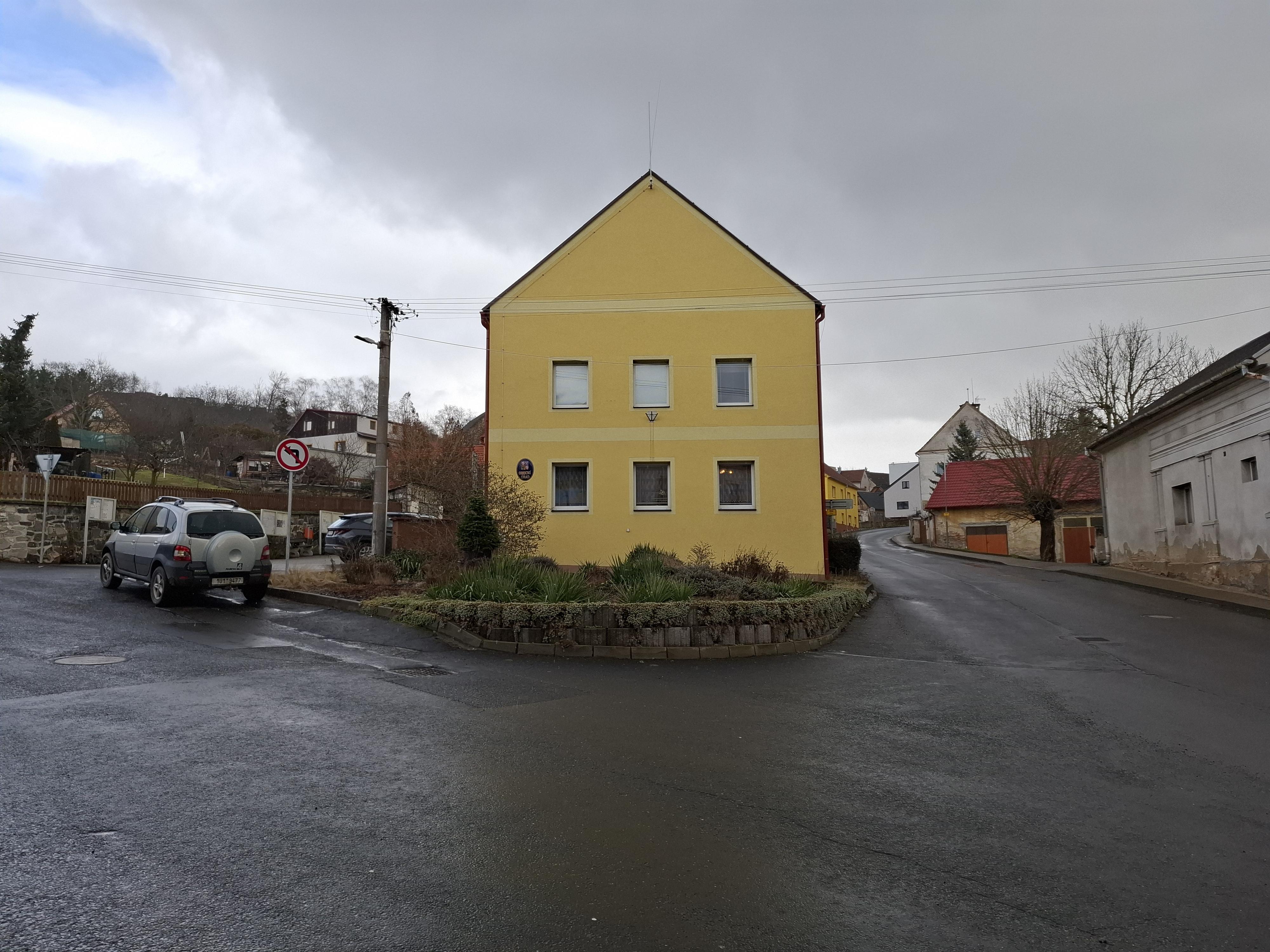 Žitenice - obecní úřad foto 3