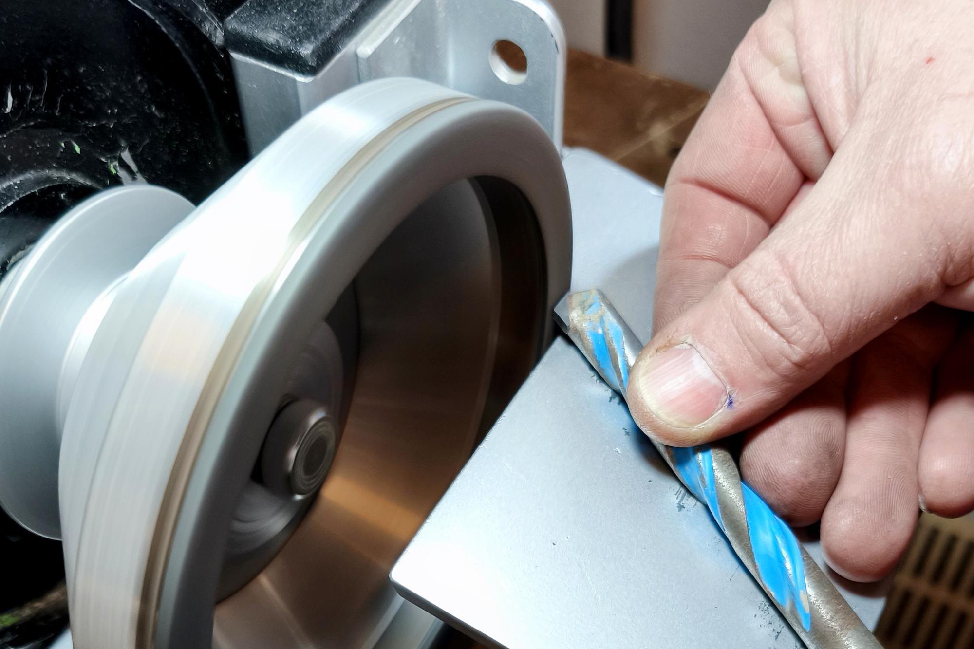 Broušení a drobné řemeslné práce Jiří Pavlíček