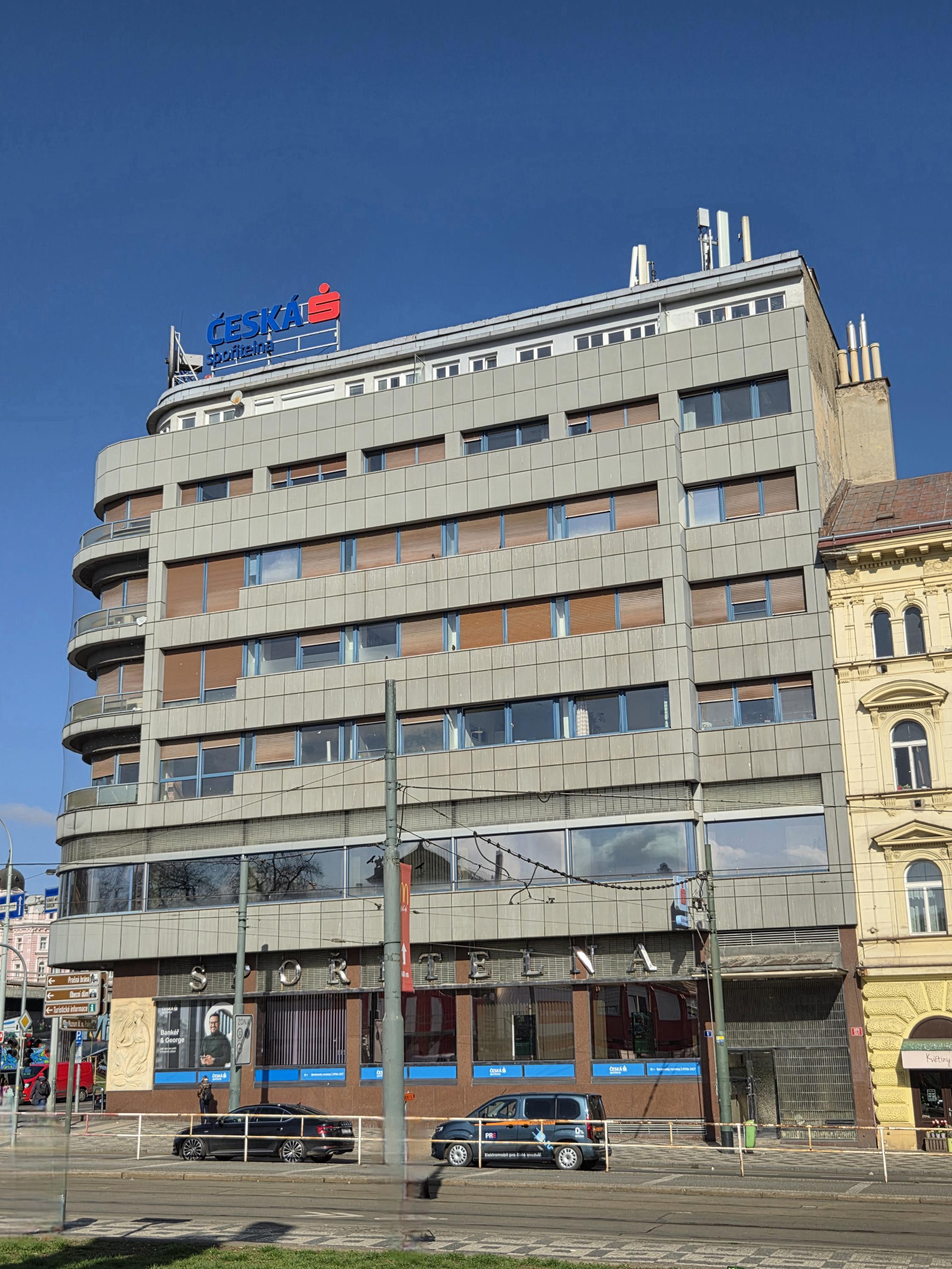 Česká spořitelna, a.s. foto 3