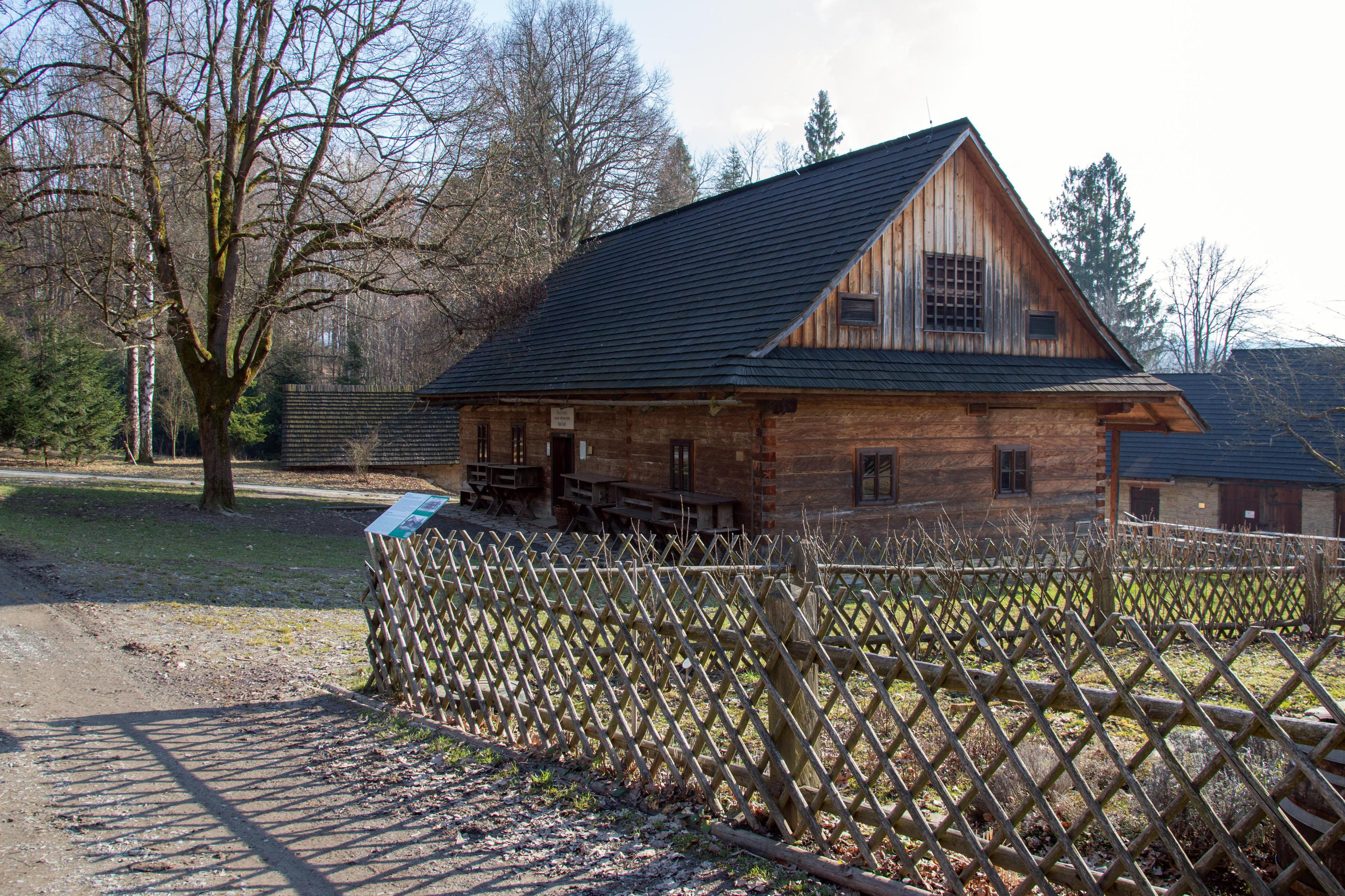 Hostinec s kupeckým krámem ze Zděchova foto 5