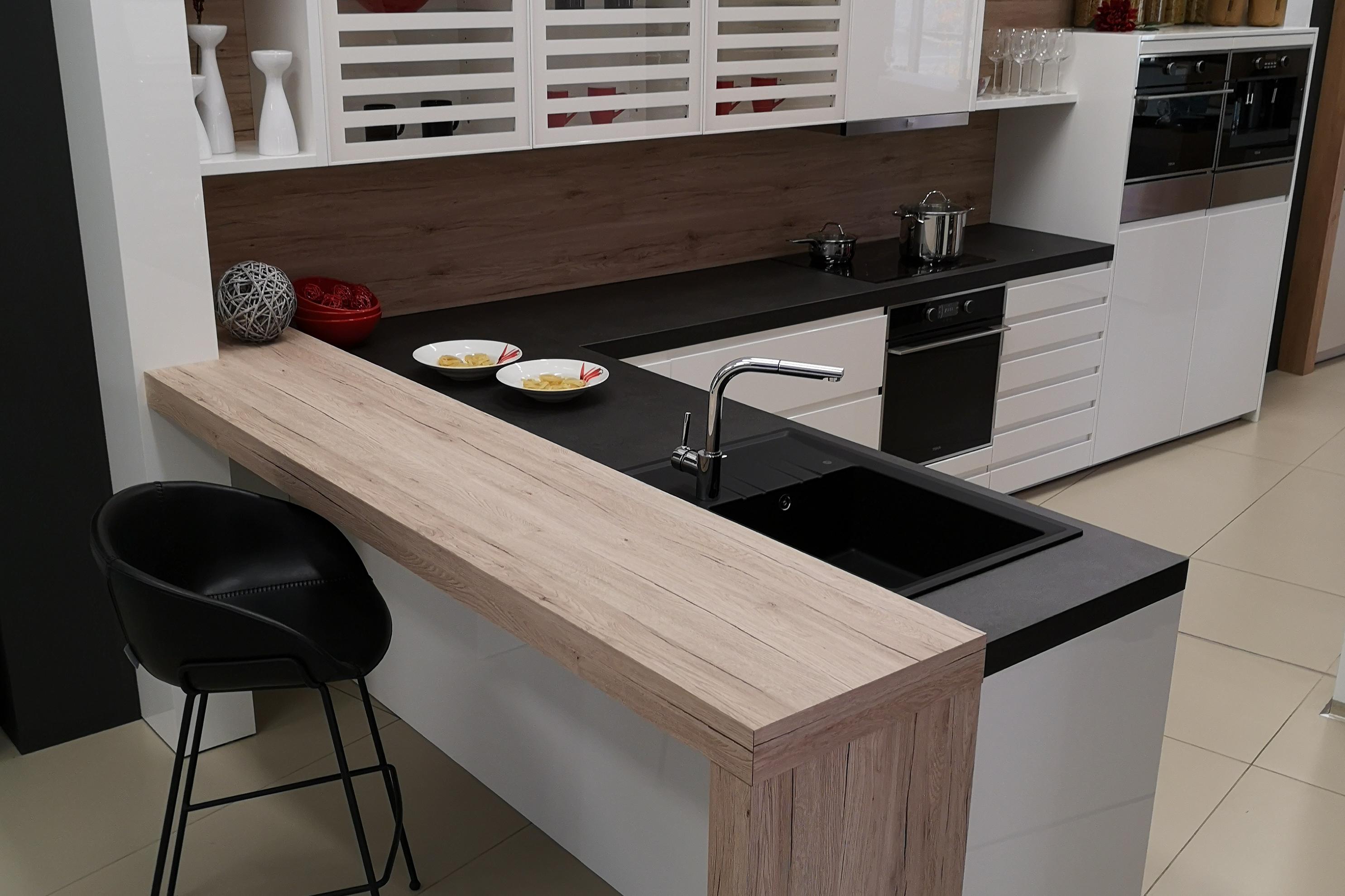 Výprodejová kuchyňská sestava Granada