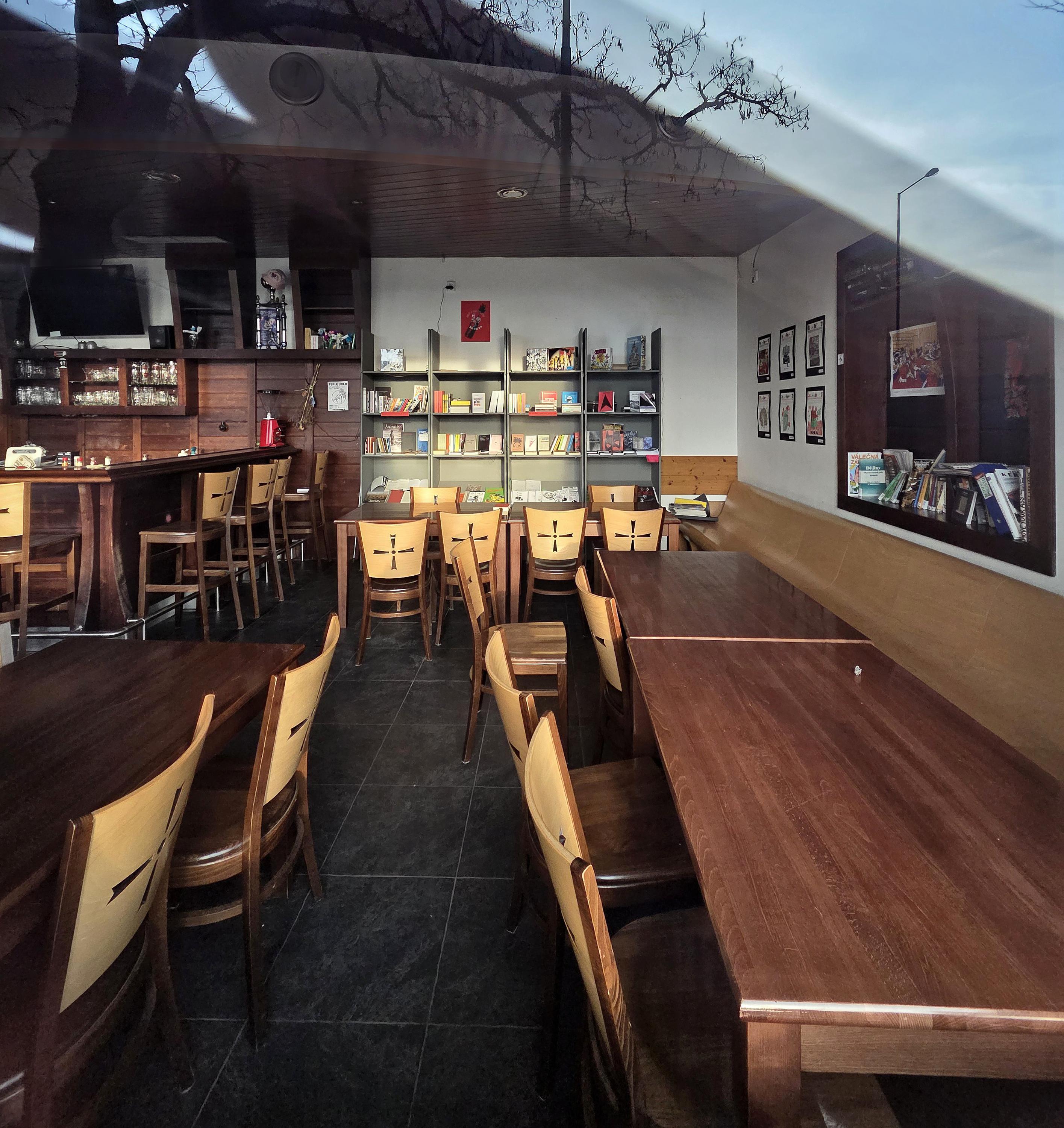 Autonomní centrum 254 foto 3