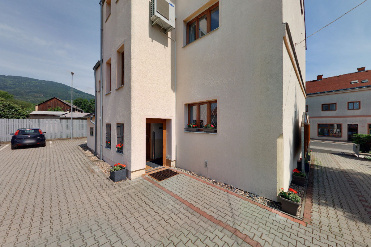 Háj u Duchcova - obecní úřad foto 4