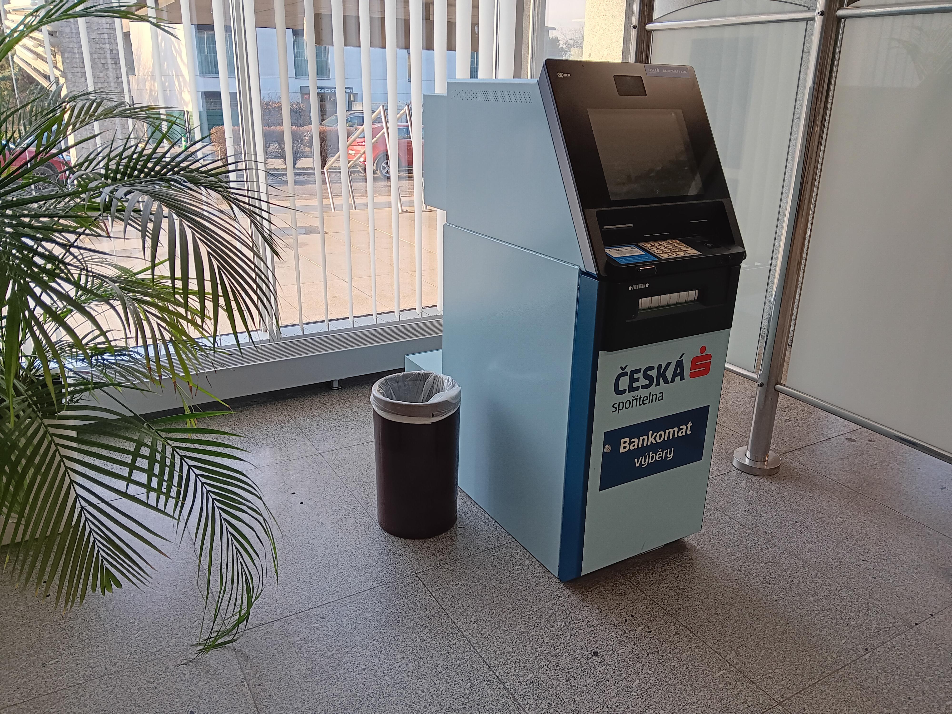 Bankomat České spořitelny foto 1