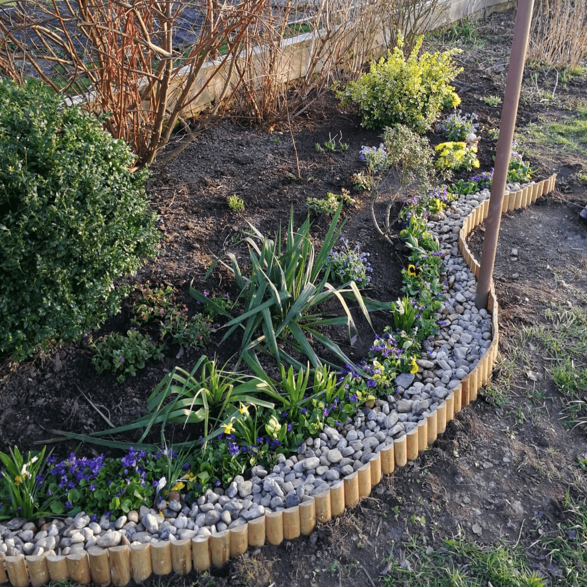 Práce na zahradě a základní údržba