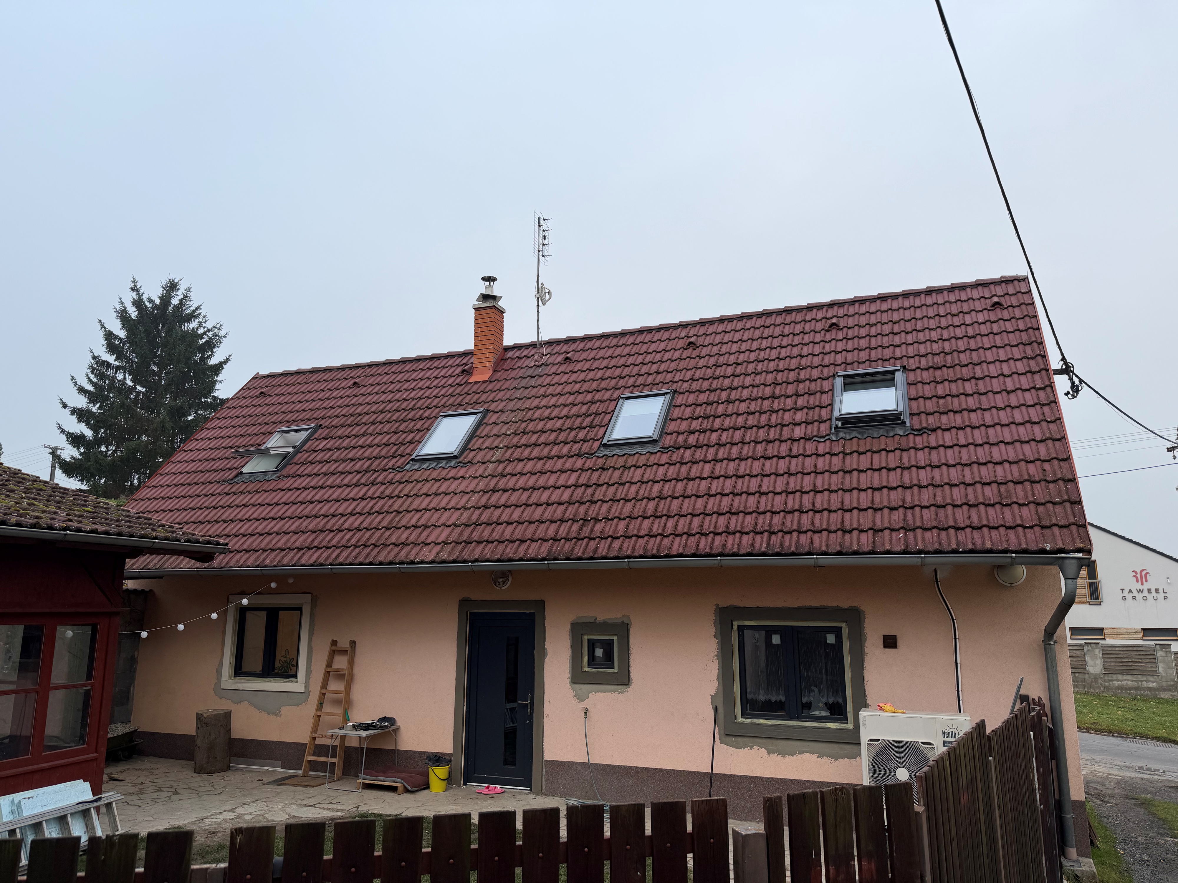 Mgr. Karel Linhart, advokát