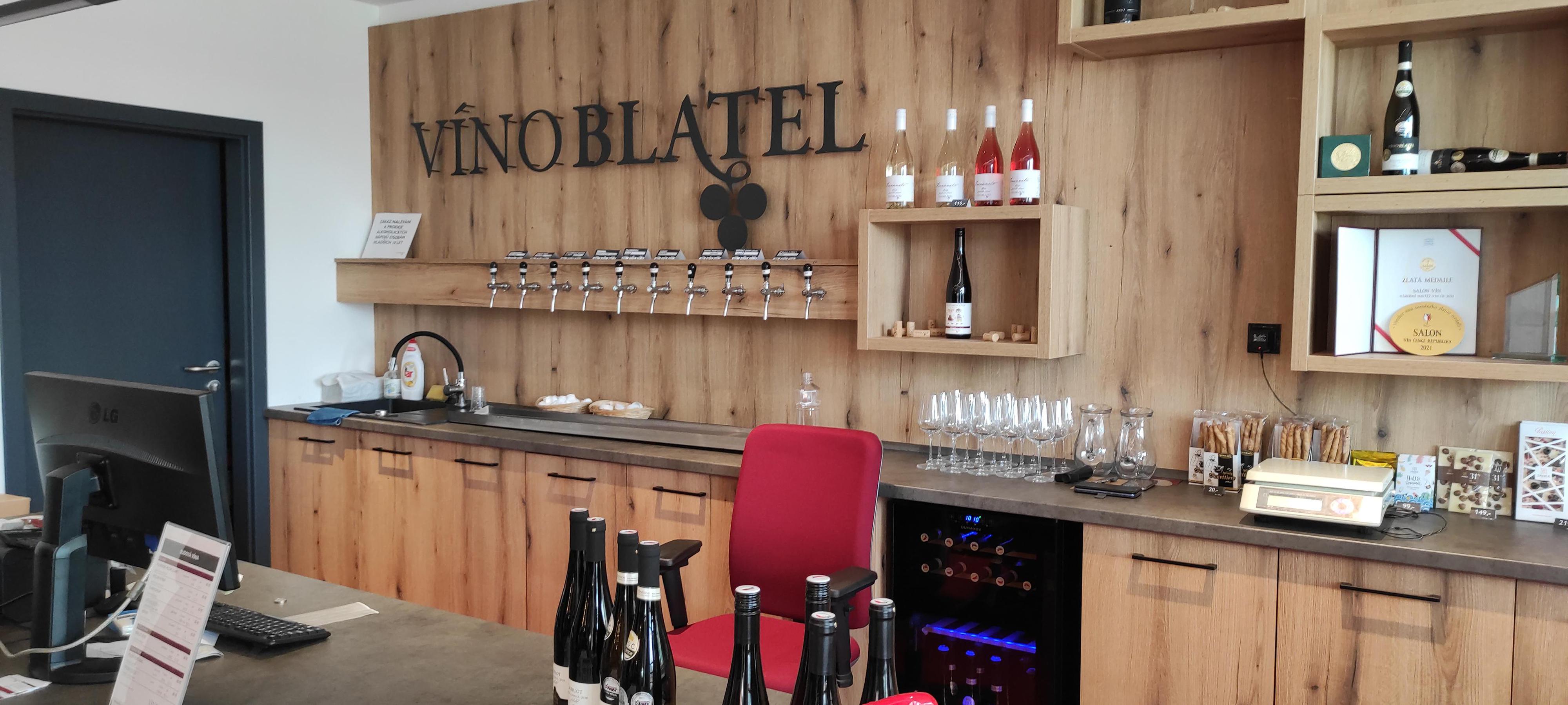 Vinotéka Víno Blatel foto 6