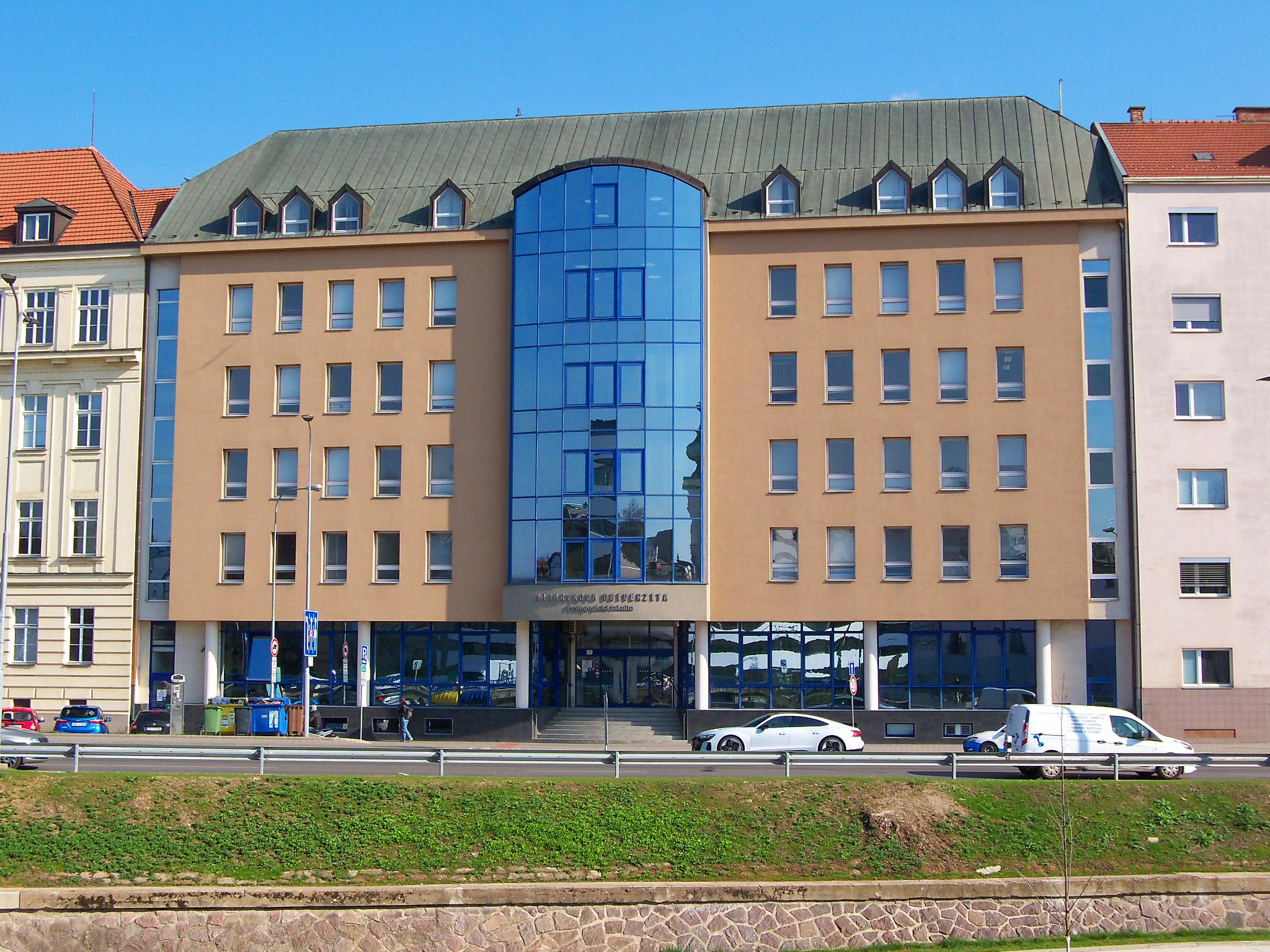 Katedra anglického jazyka a literatury Pedagogické fakulty Masarykovy univerzity