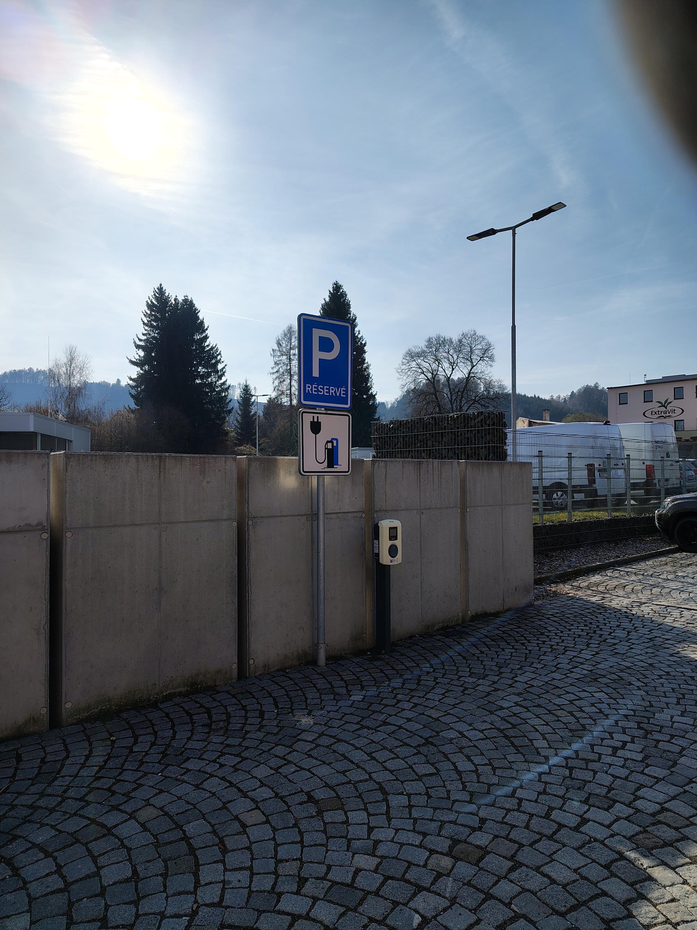 Dobíjecí stanice E.ON foto 2