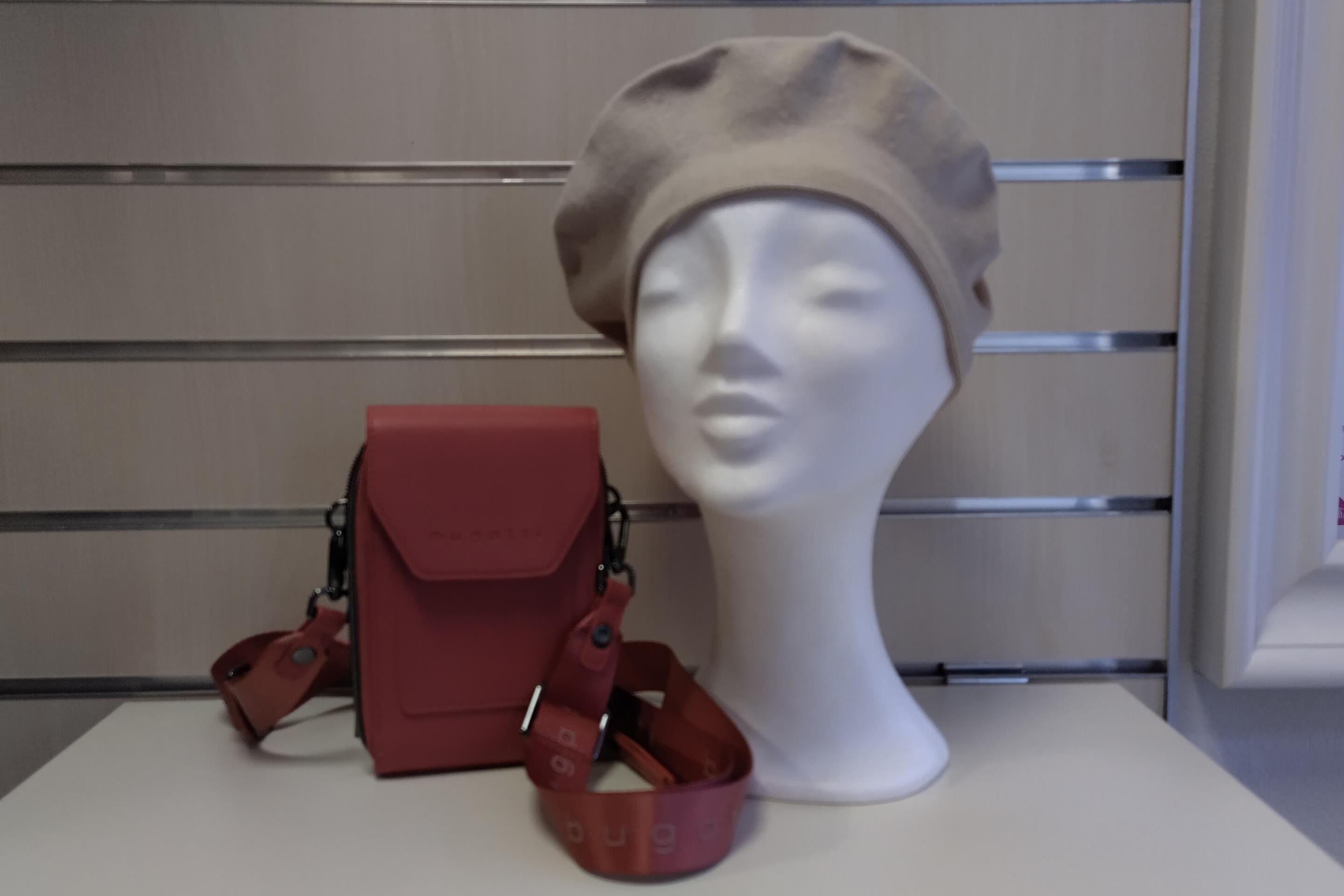 Bavlněný dámský baret a pouzdro nejen na mobil