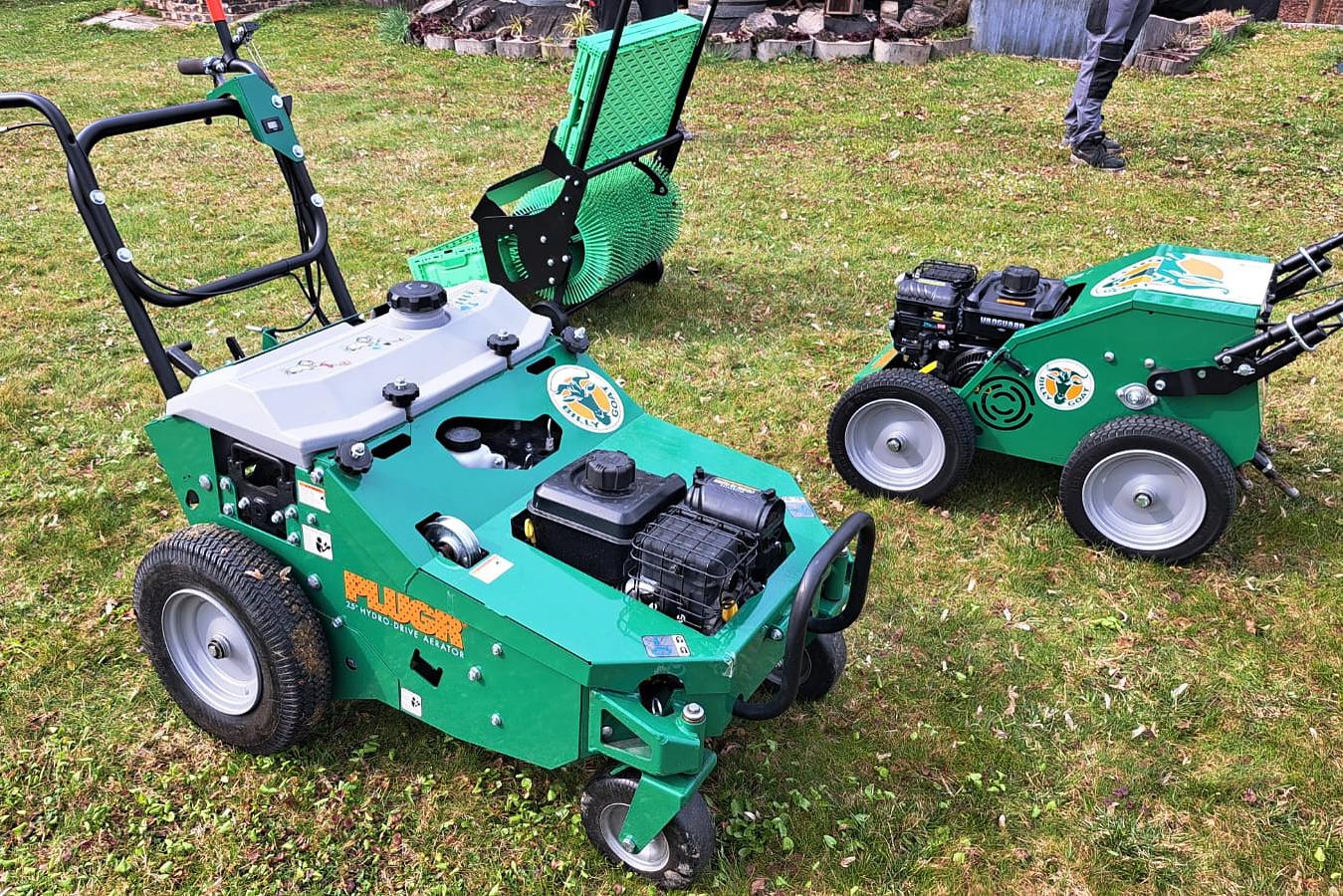 Profesionální aerifikace a topdressing trávníku