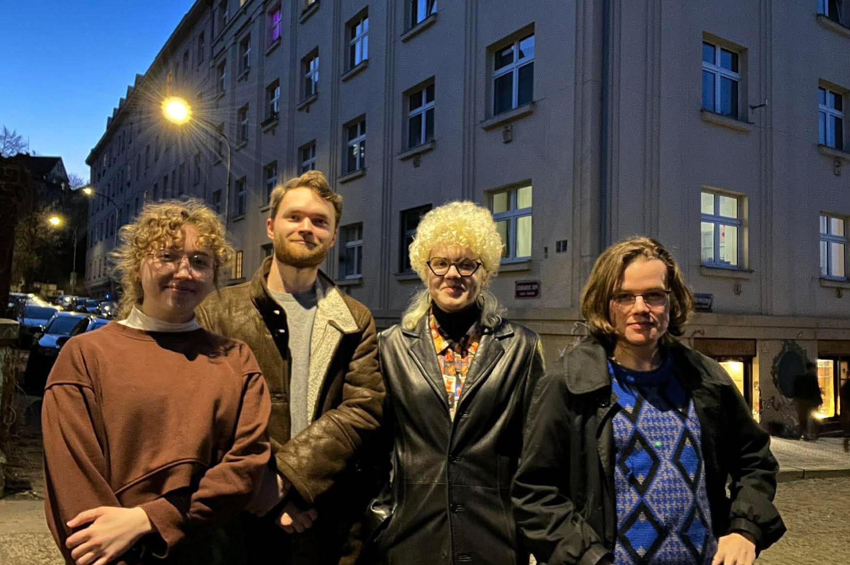 Živá hudba ve VinVin baru na Žižkově - Brekek