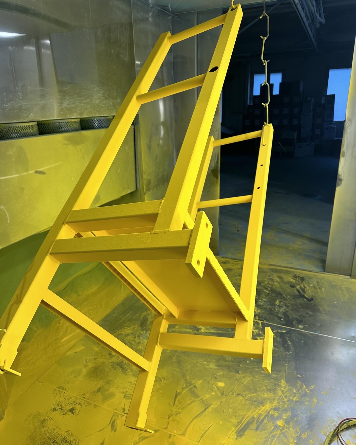 MX 777 production s.r.o. - lakování foto 2