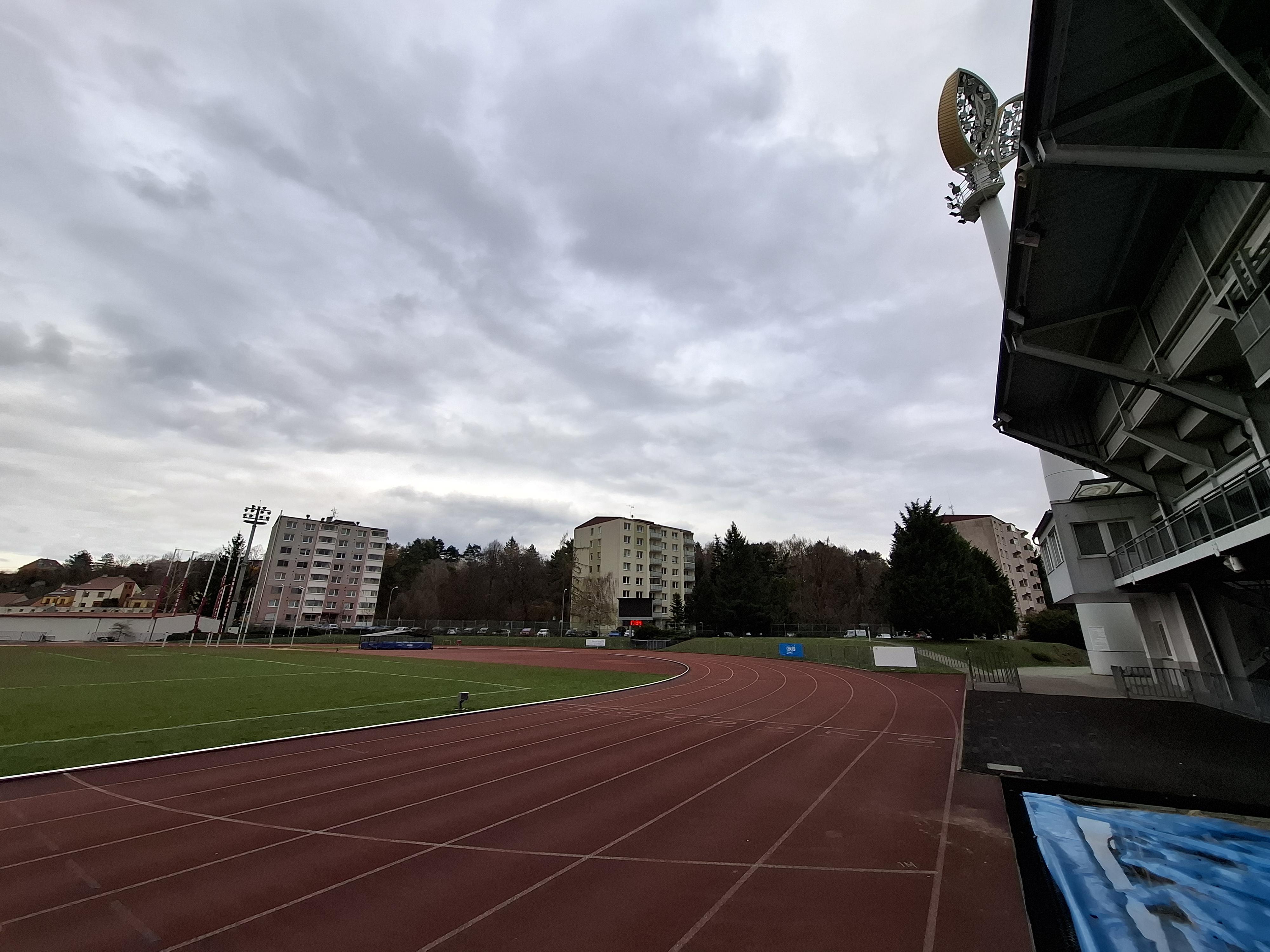Městský atletický stadion Dany Zátopkové foto 2