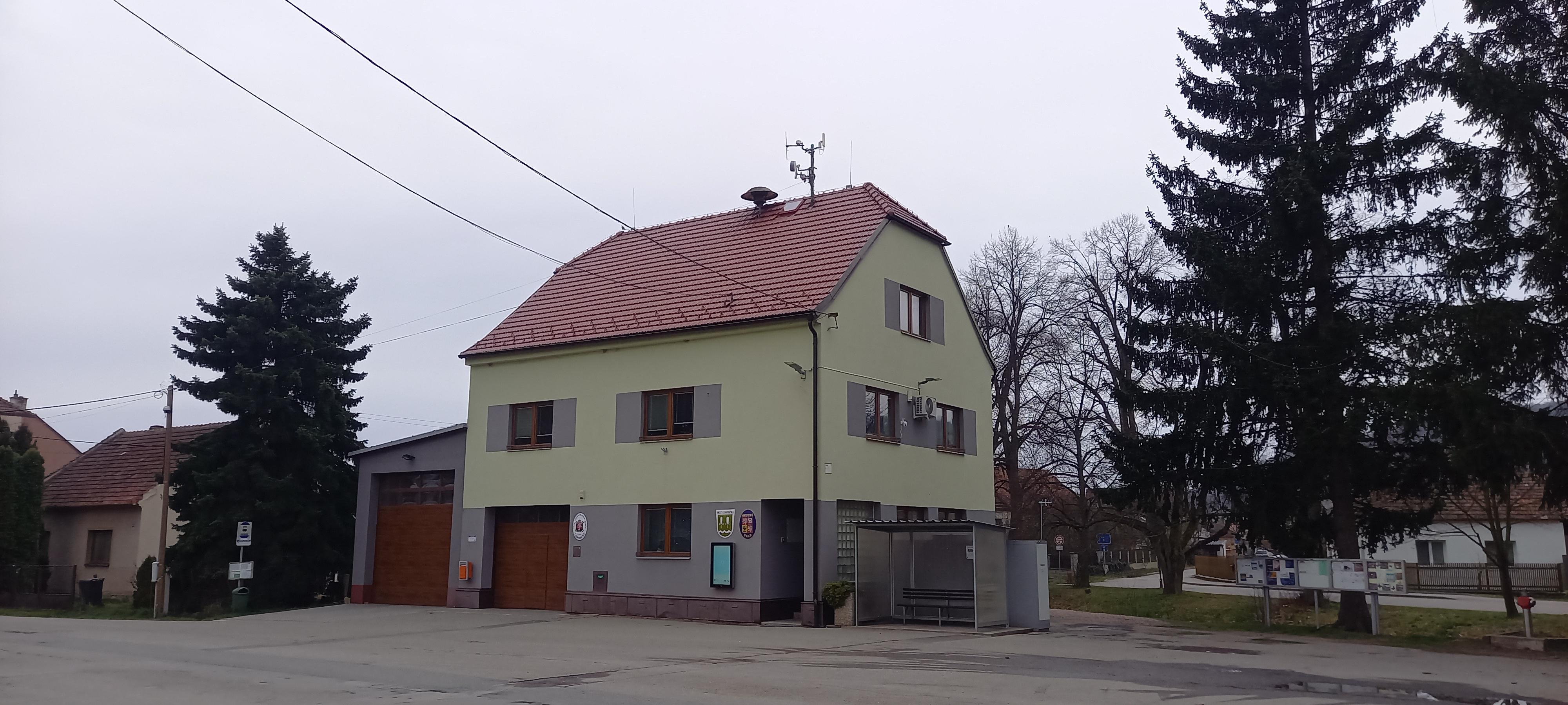 Lomnička - obecní úřad foto 4