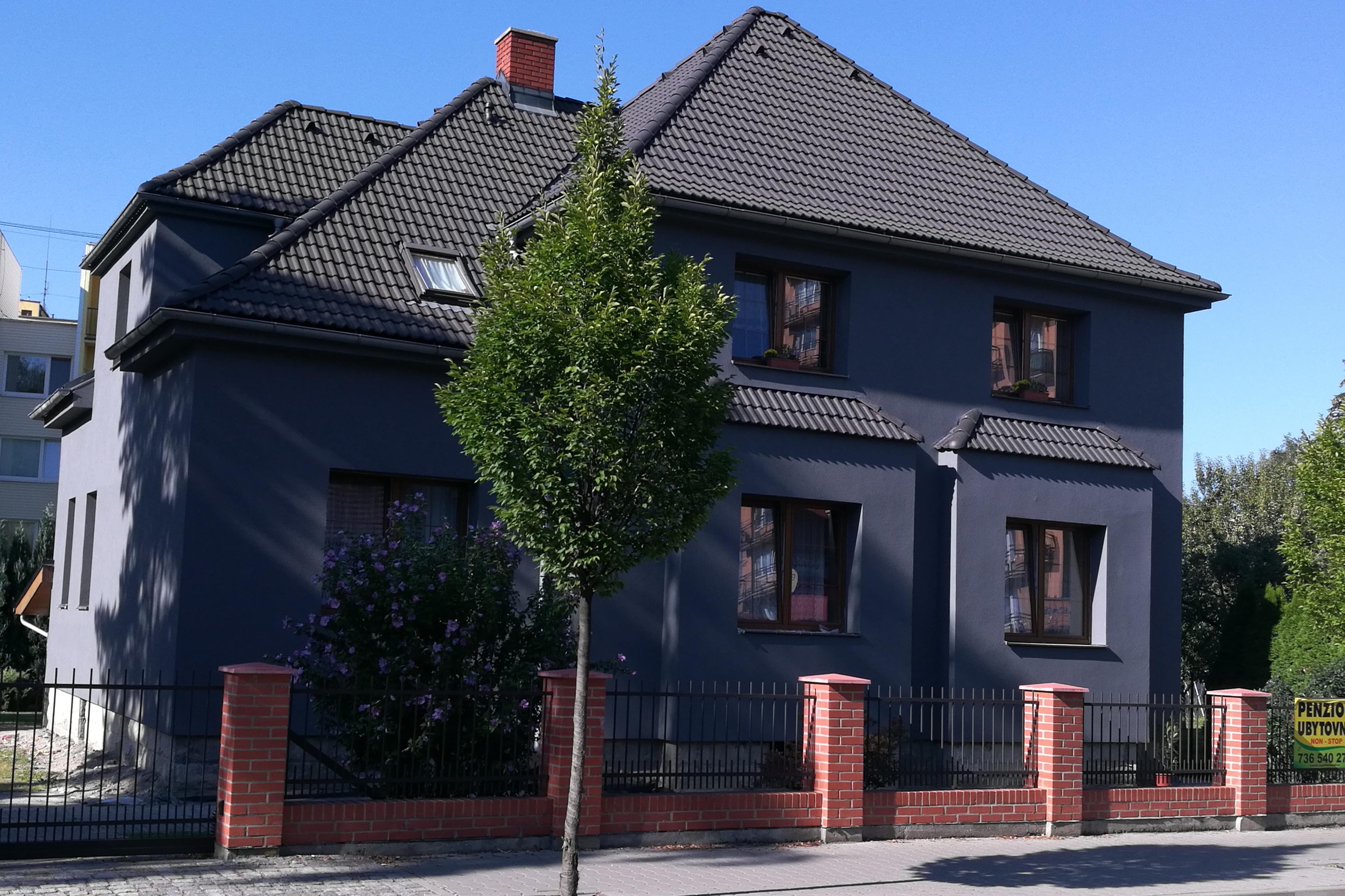 Parkování v oploceném areálu  ZDARMA