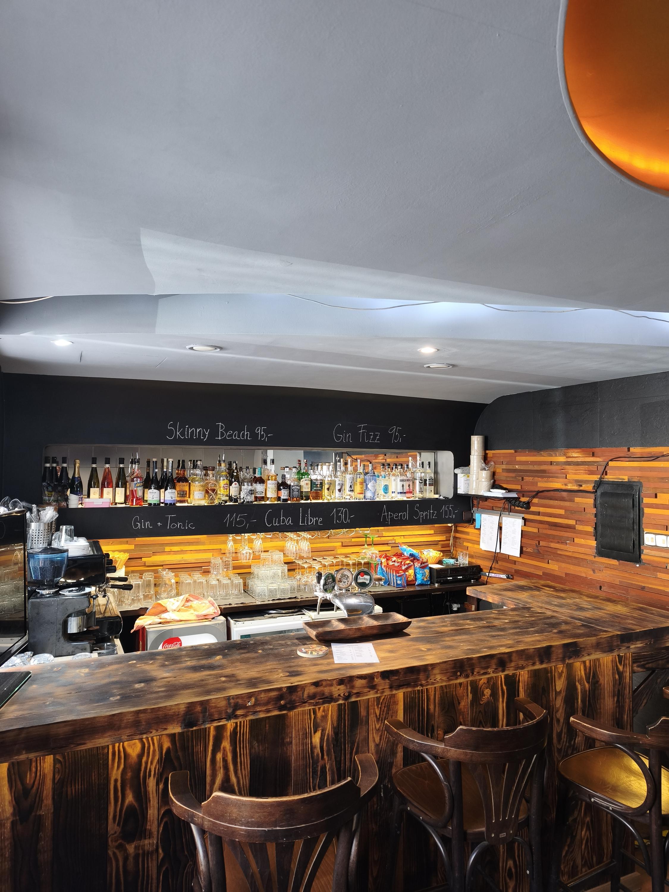 Rezerva – Bar & Coffee foto 1