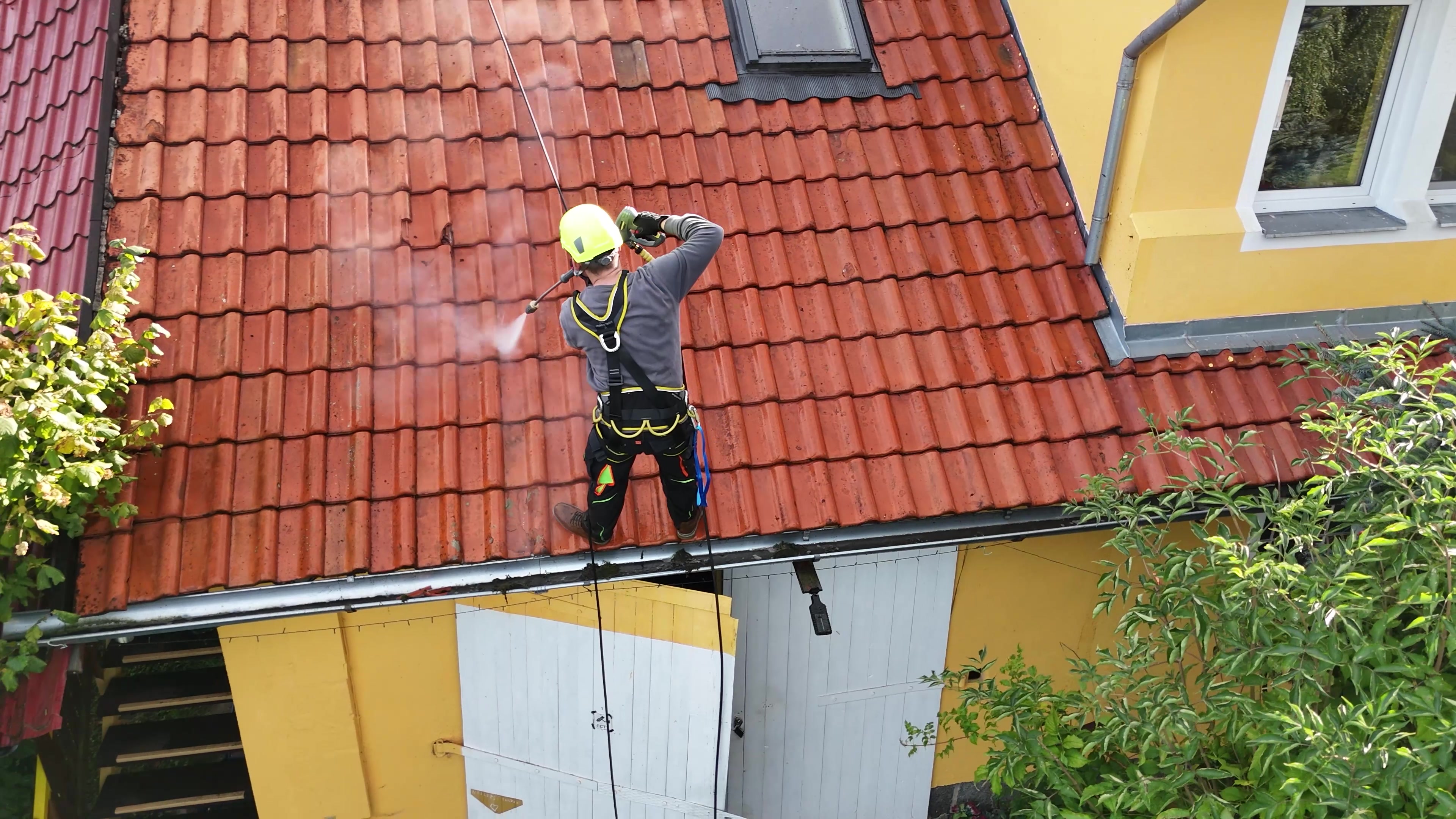 TM CLEANING foto 2 (náhled videa)