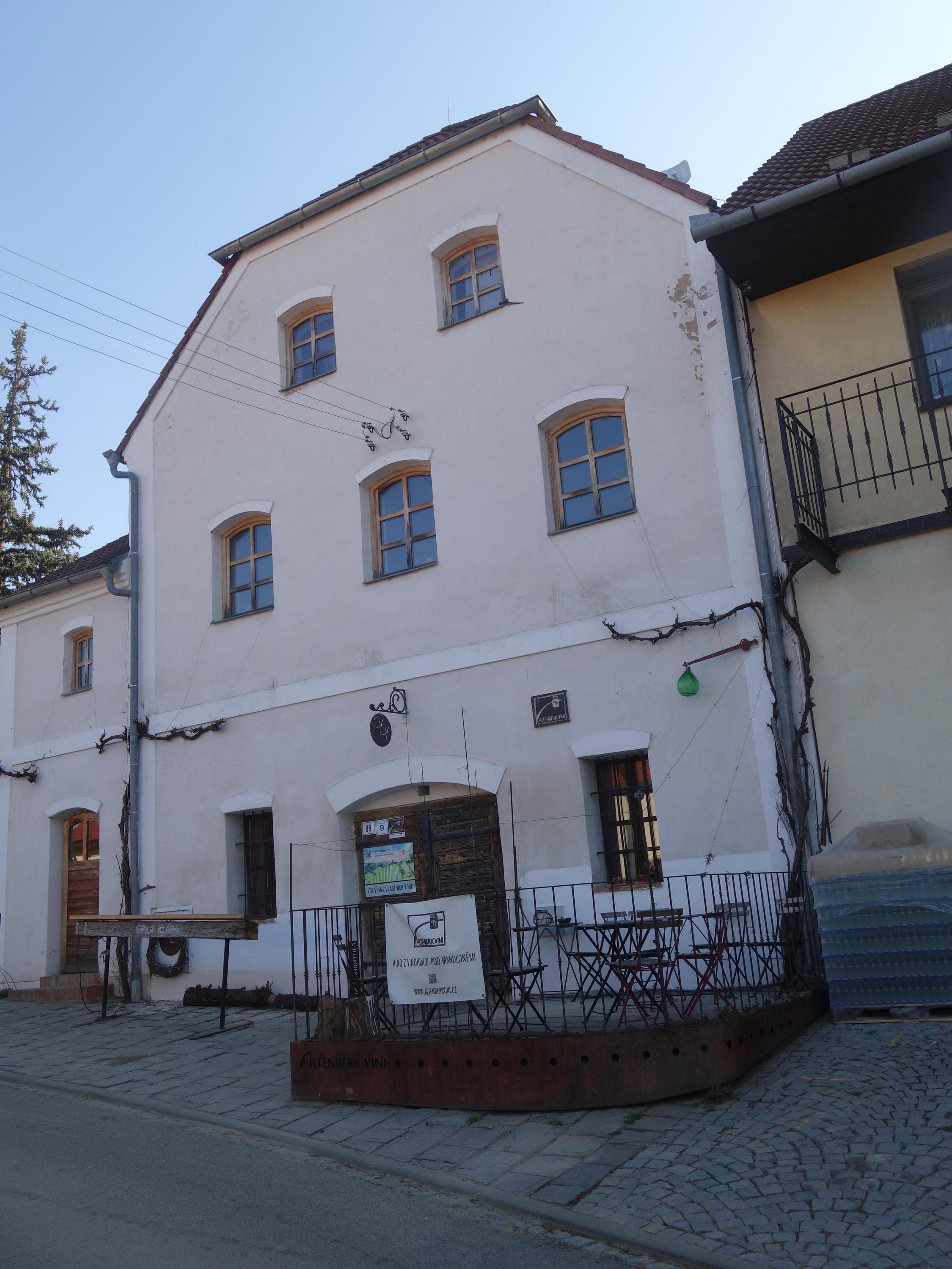 Vinný sklep 99 - Vinařství Altenberk Vini foto 3