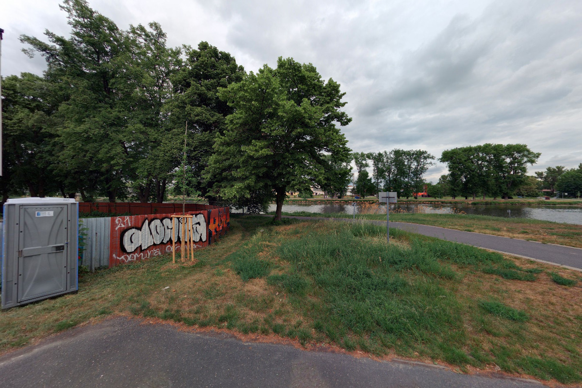 Postřižinská Náplavka